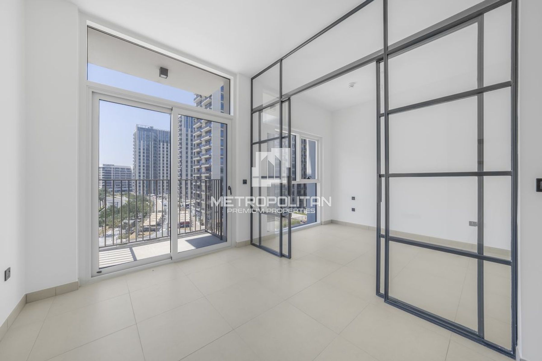 Bright Unit | Prime Location | Vacant form Aug,29