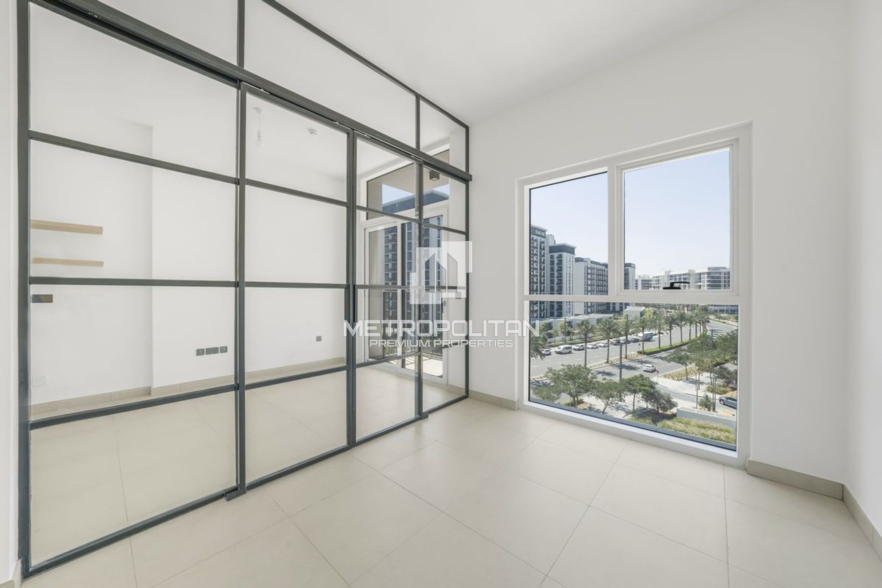 Bright Unit | Prime Location | Vacant form Aug,29