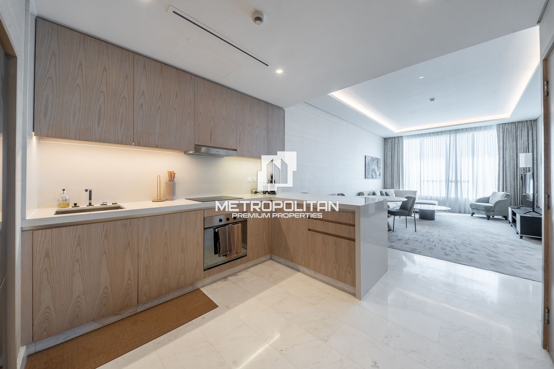 Iconic Palm Tower | Spacious Layout | Sea View