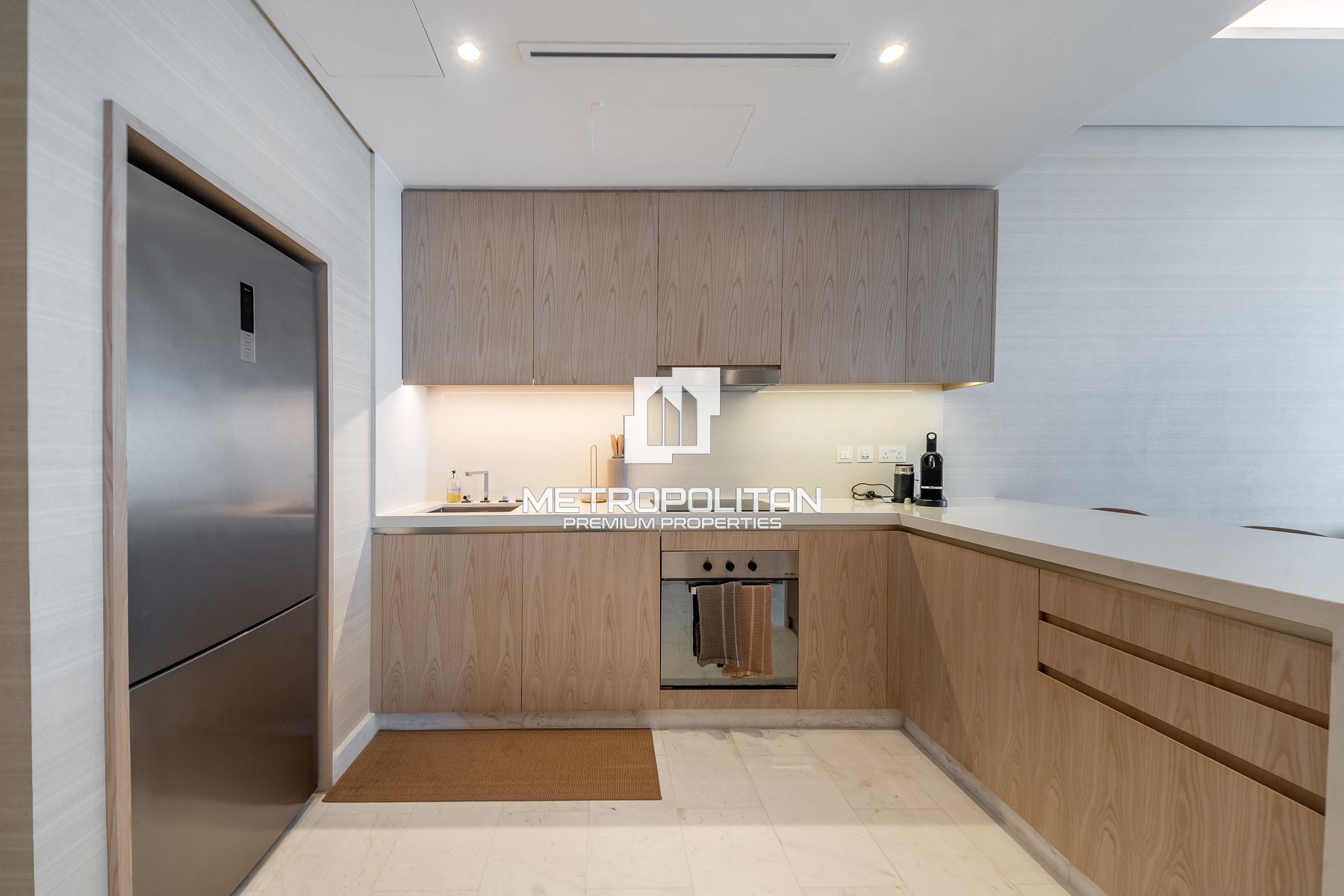 Iconic Palm Tower | Spacious Layout | Sea View