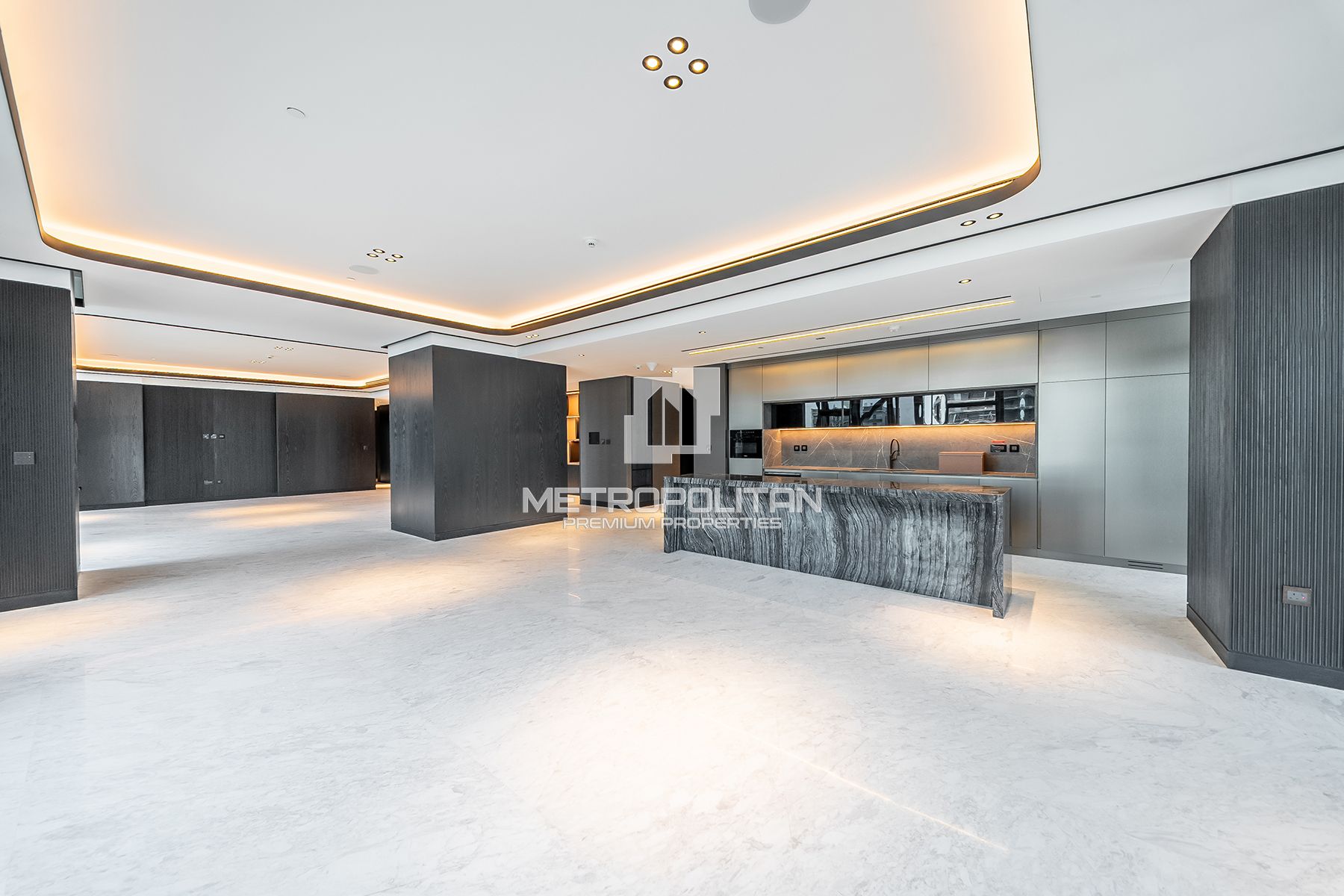 Ultra Luxury Penthouse | Canal View | High Floor