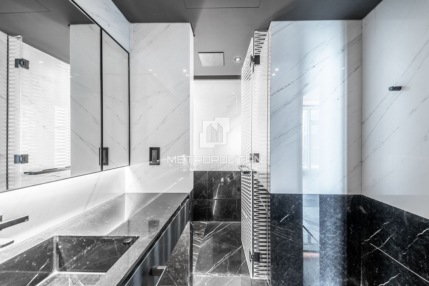 Ultra Luxury Penthouse | Canal View | High Floor