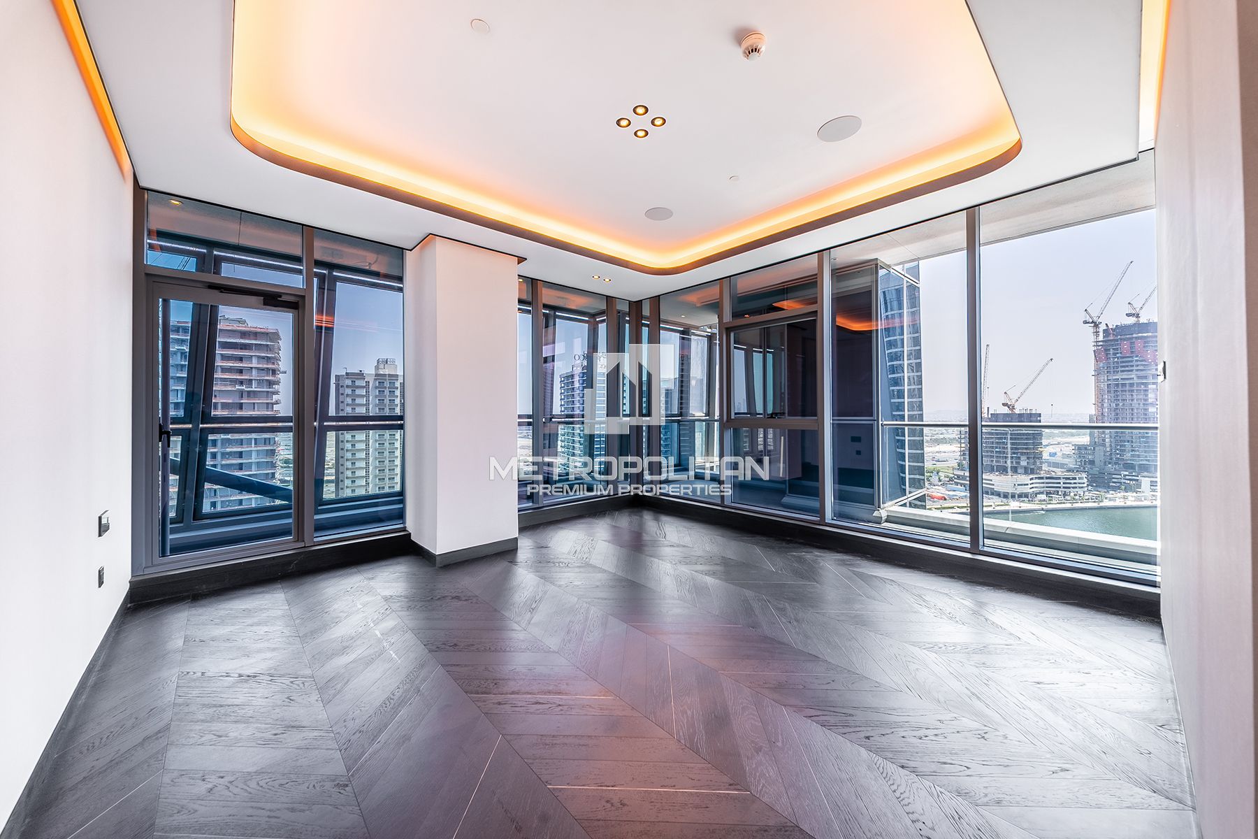 Ultra Luxury Penthouse | Canal View | High Floor