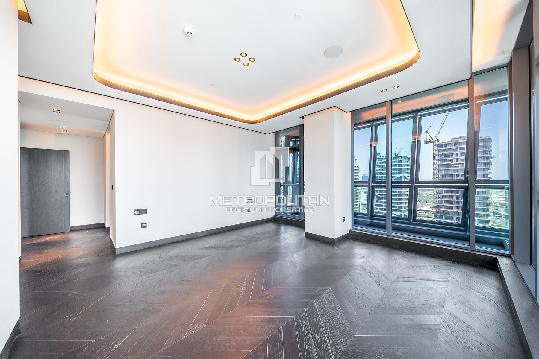 Ultra Luxury Penthouse | Canal View | High Floor