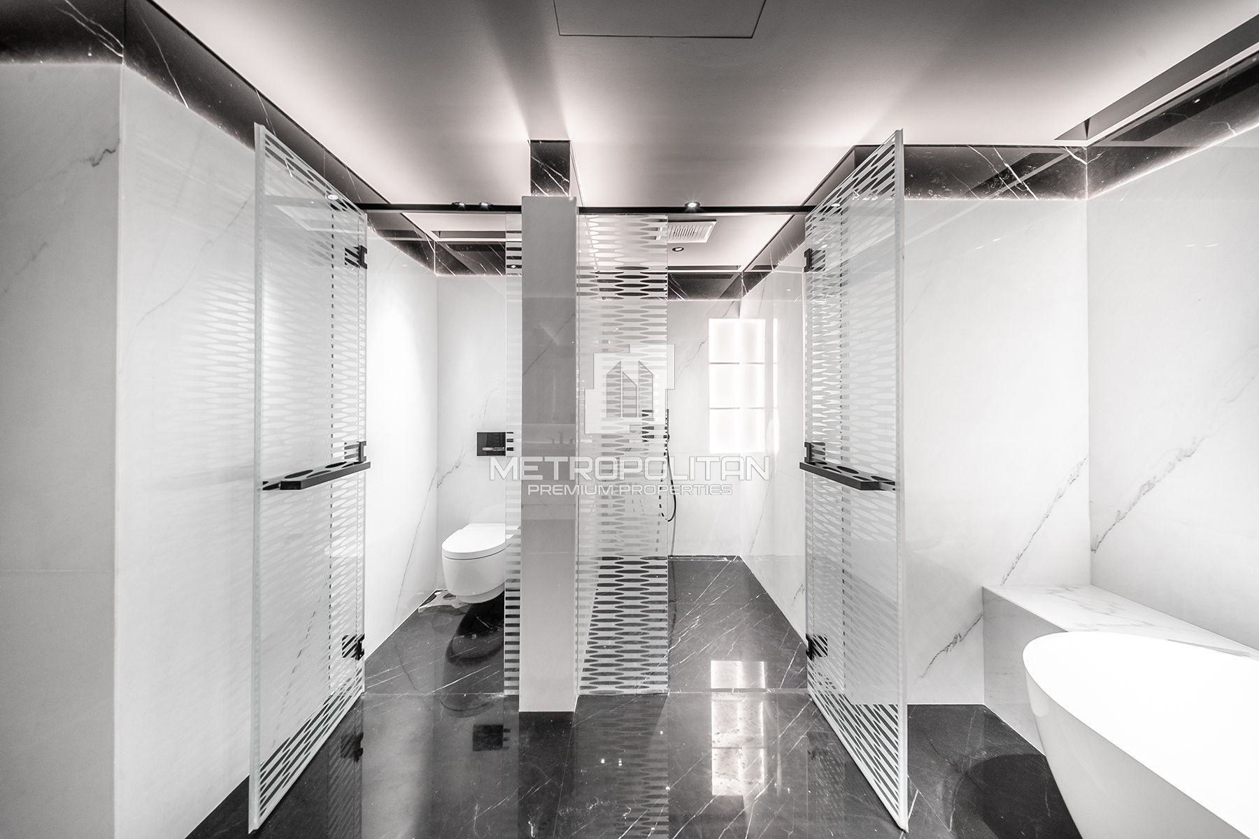 Ultra Luxury Penthouse | Canal View | High Floor