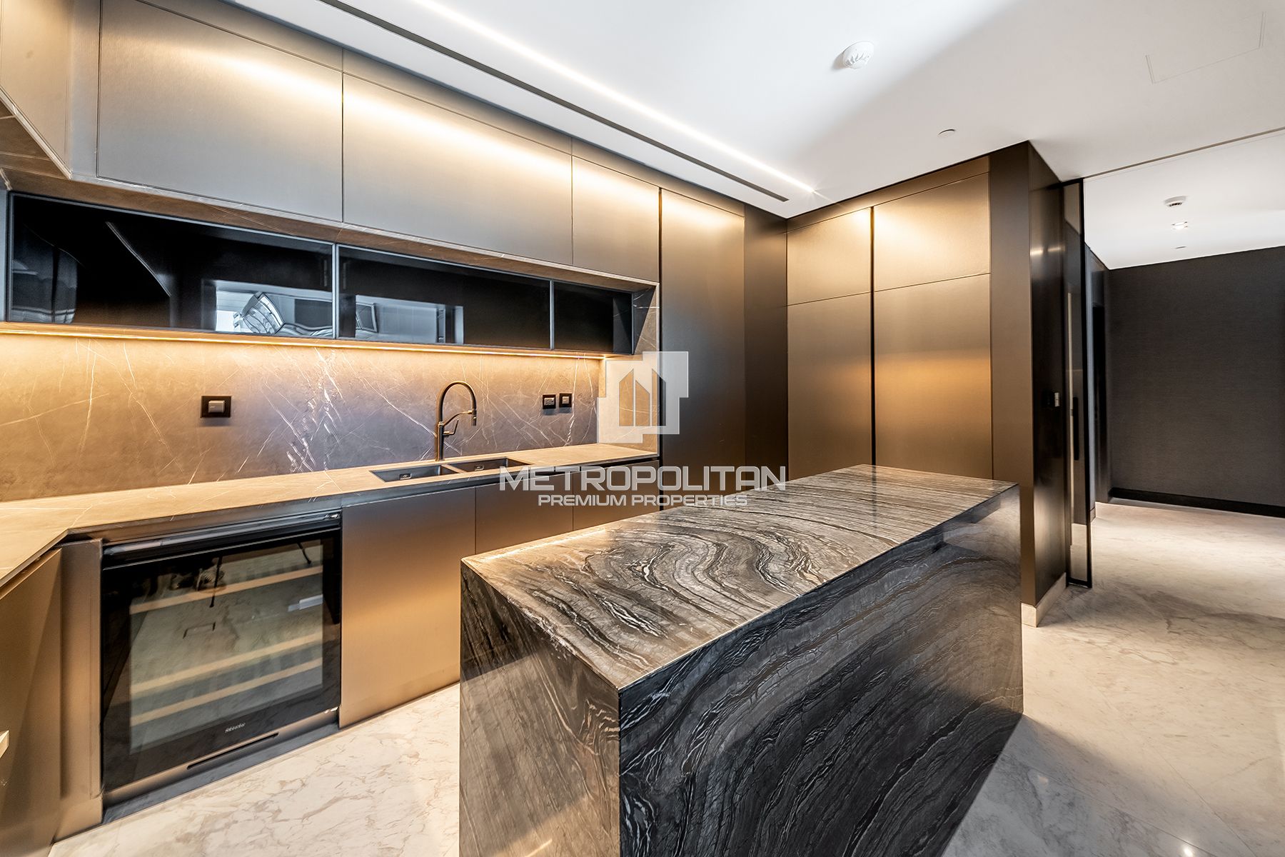 Signature Home | Full Canal View | Private Pool