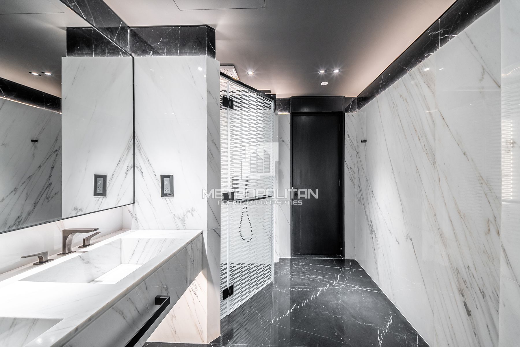 Signature Home | Full Canal View | Private Pool