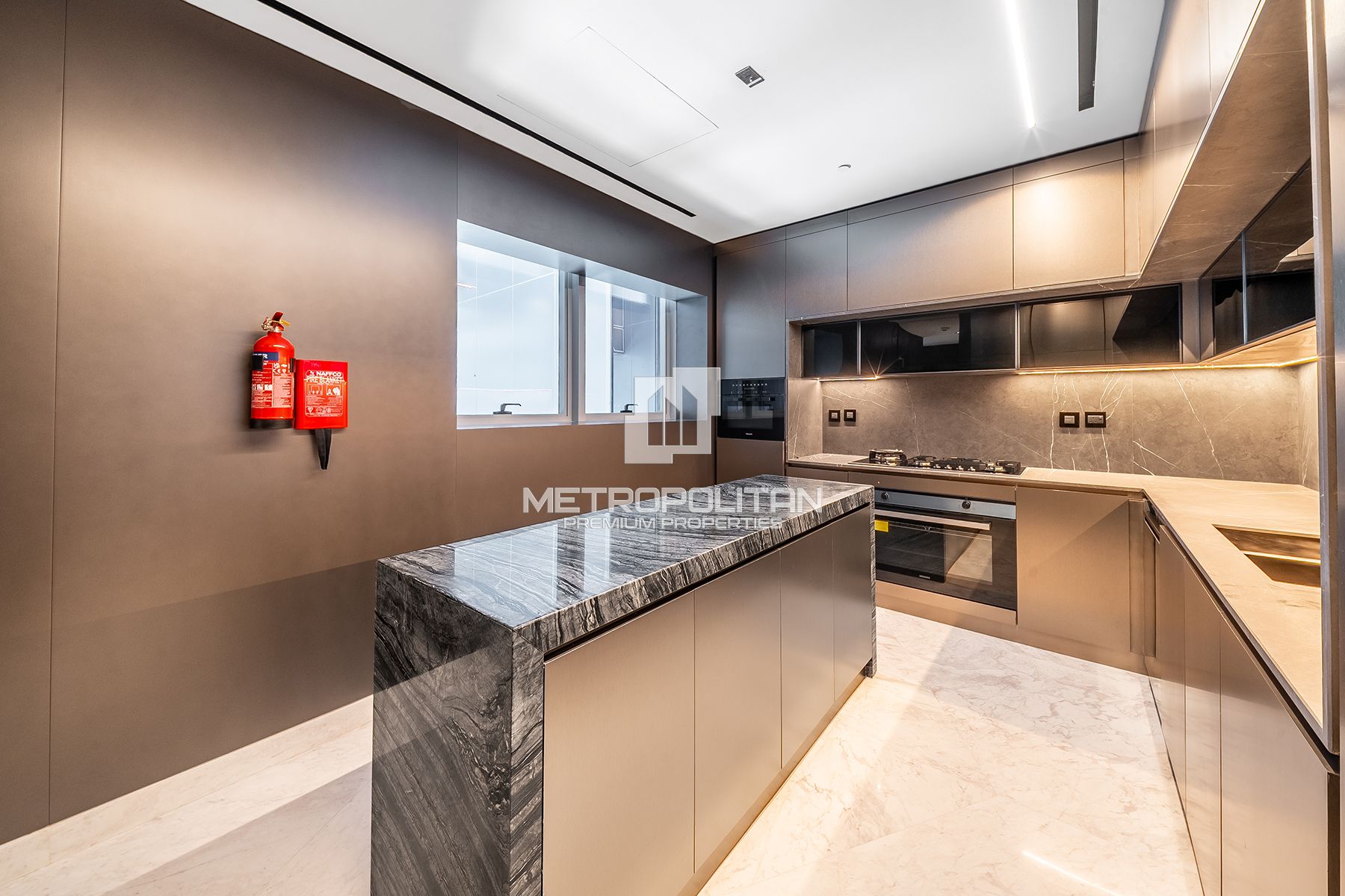 Signature Home | Full Canal View | Private Pool