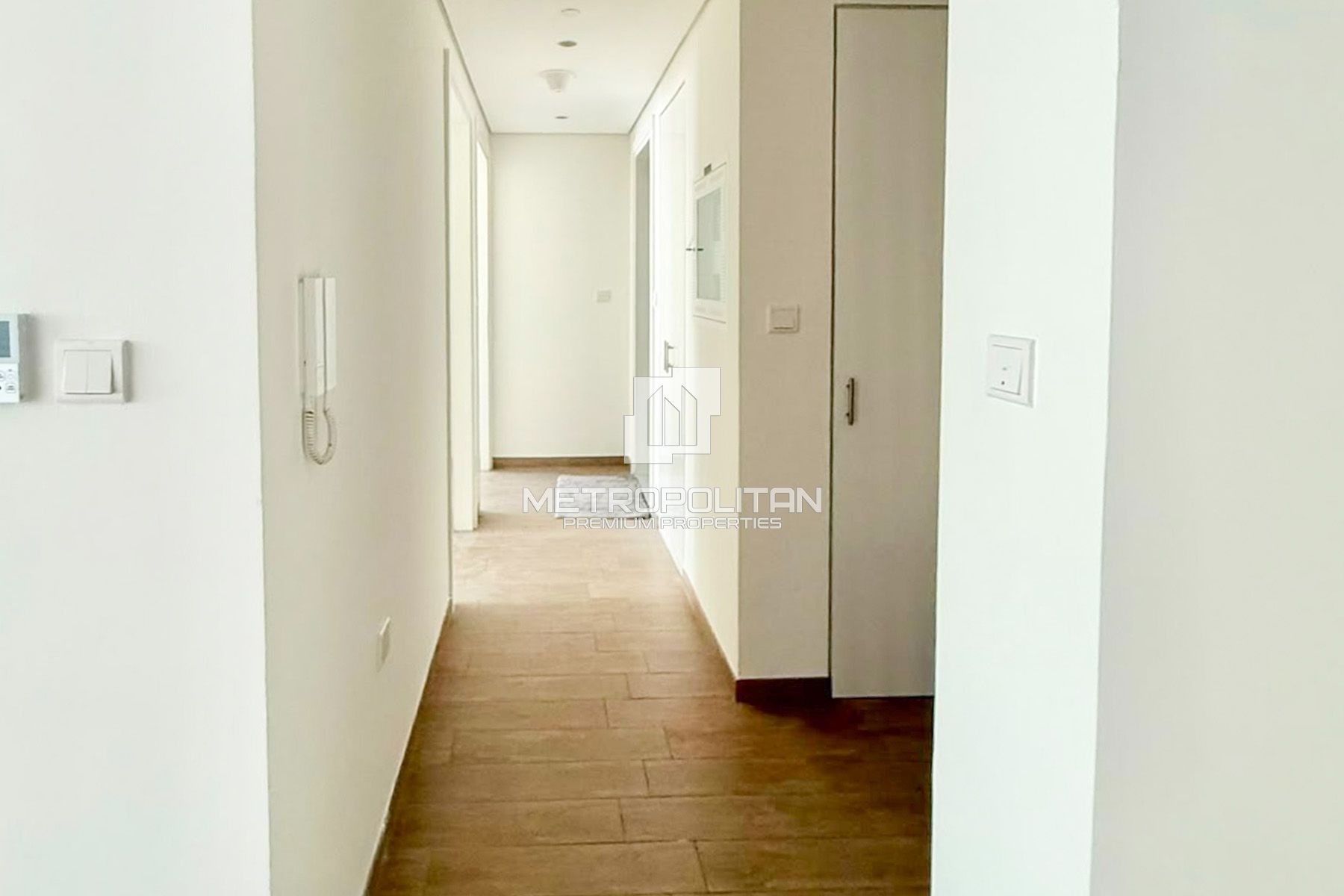 Bright 2BR | Family Building | Near Metro