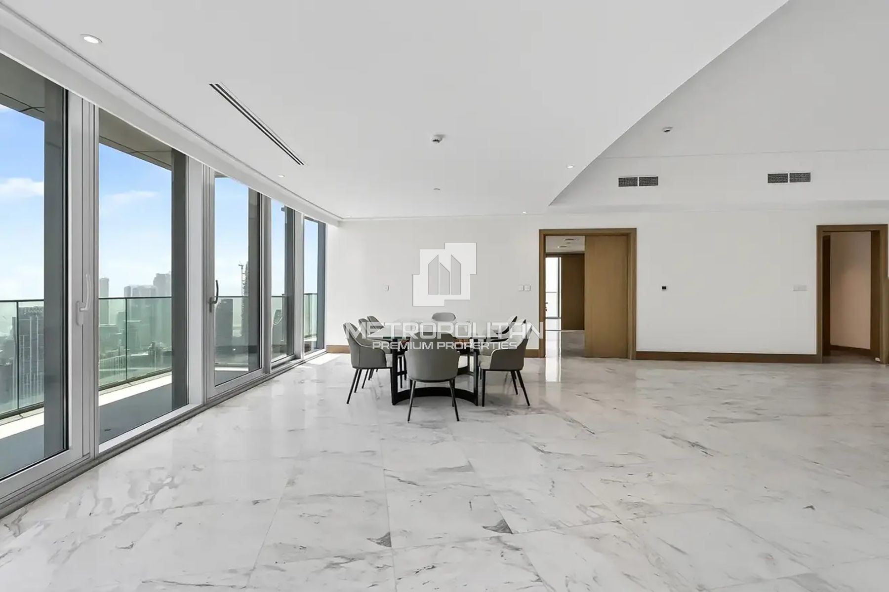 Large Penthouse | 360 Views | Ready to Move