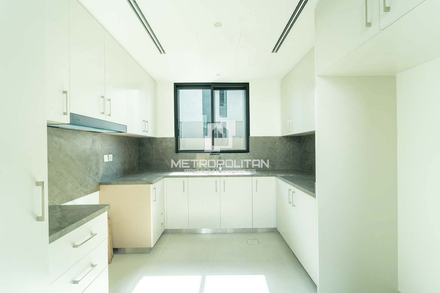 Brand New | Spacious Living | Full Park View