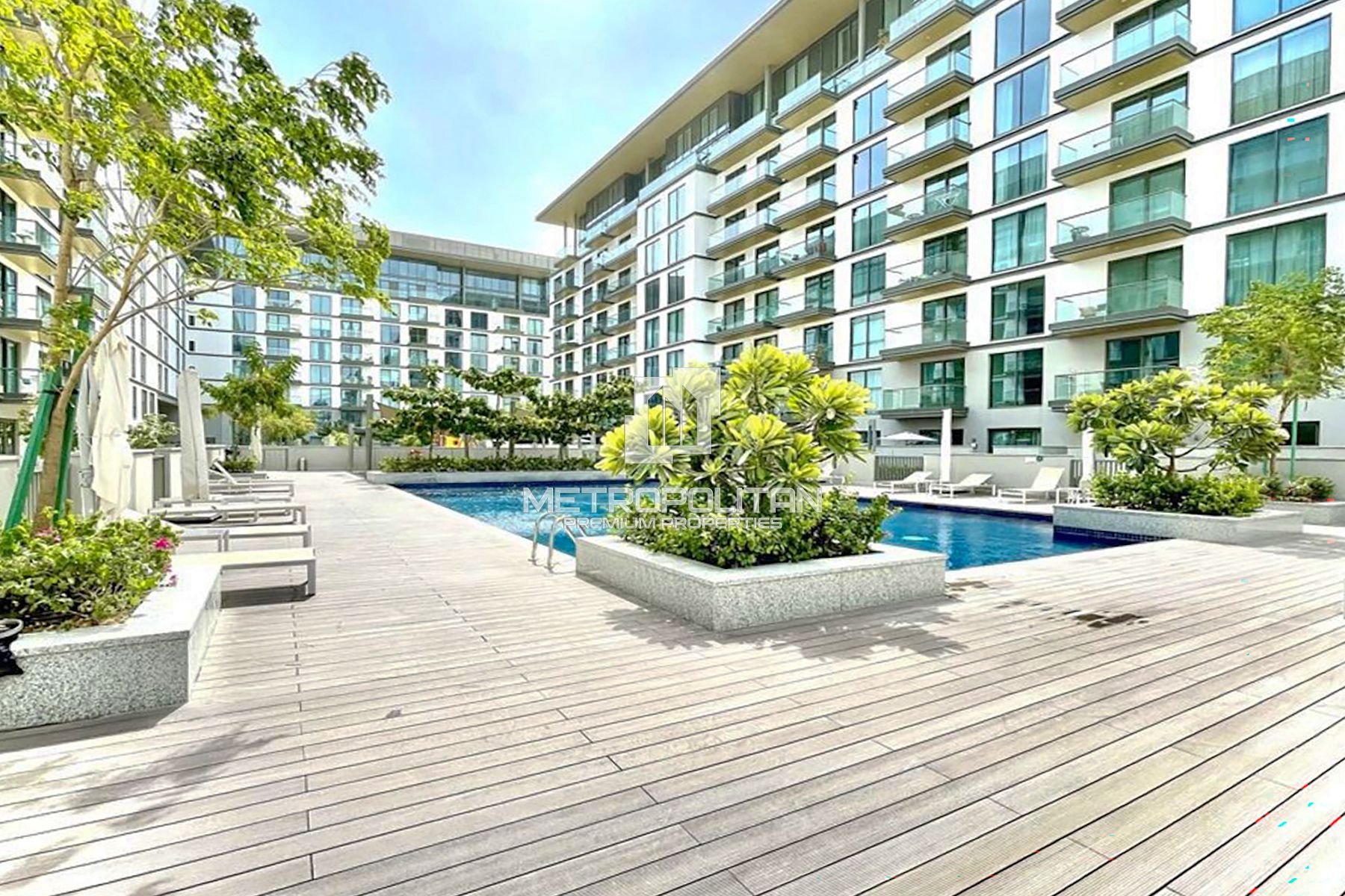 Spacious 1 BR | Park View | Well Maintained