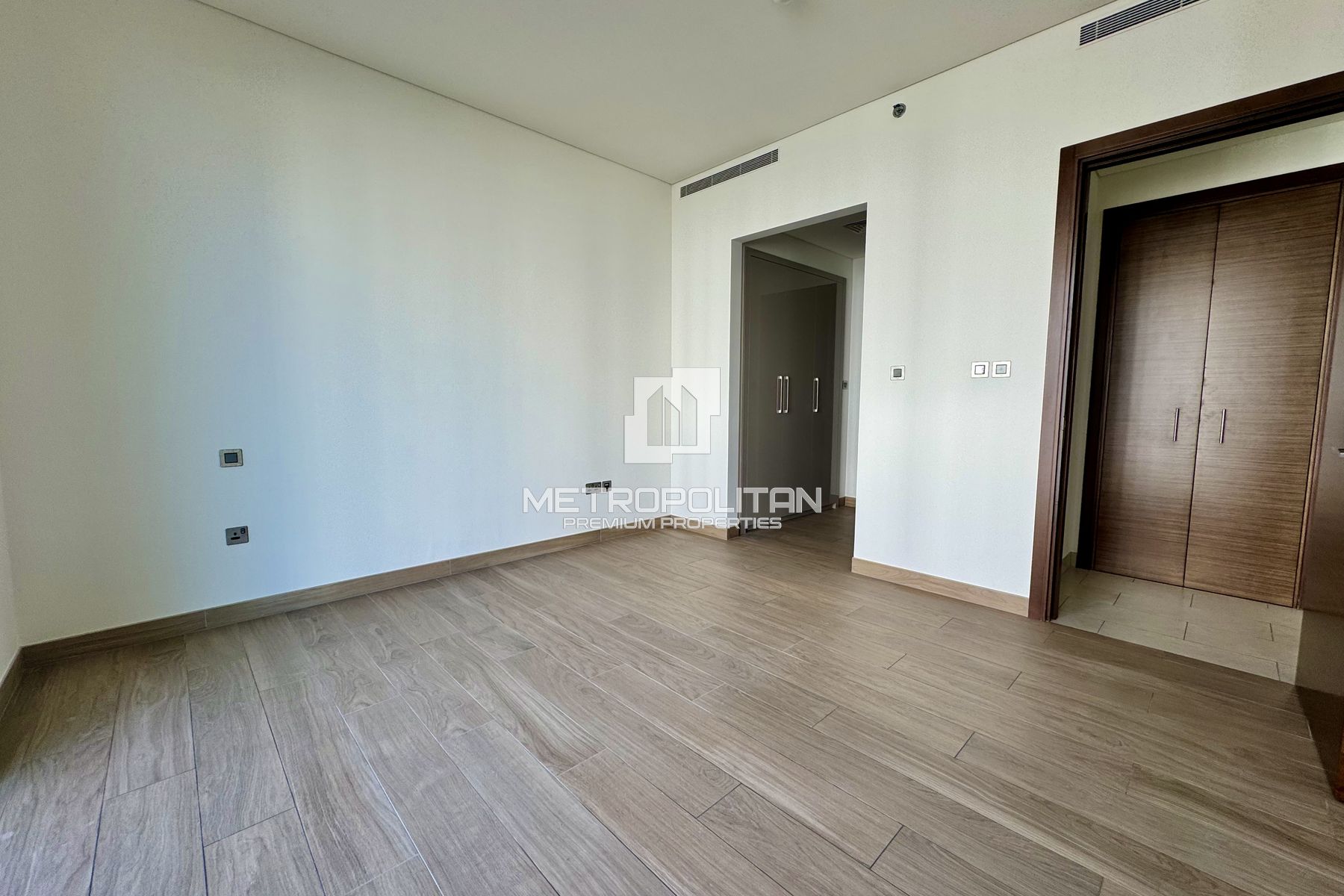 Spacious 1 BR | Park View | Well Maintained