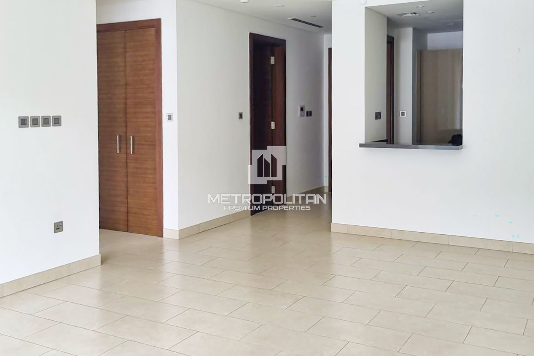 Bright & Elegant | Pool Facing | Large layout