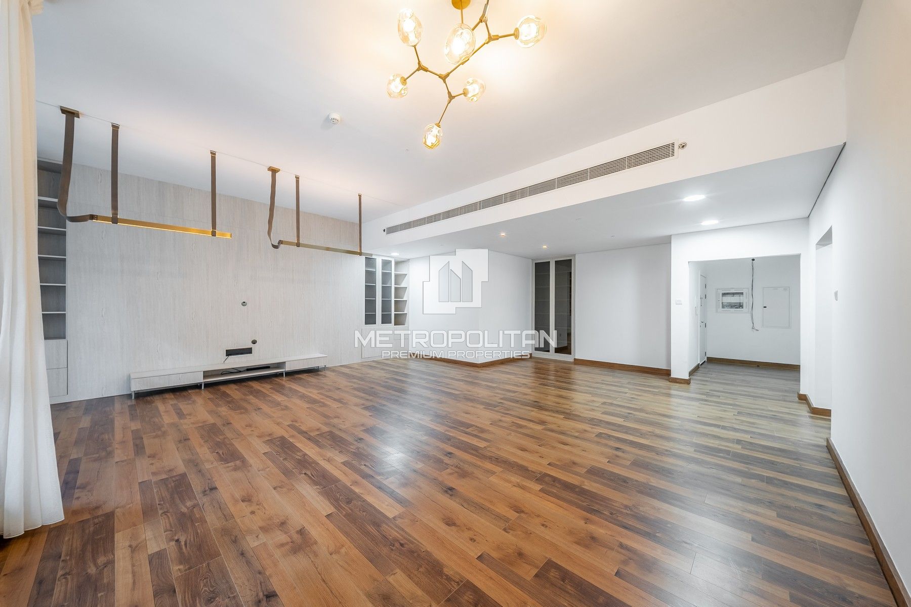 Unfurnished Spacious Unit Vacant | Prime Location