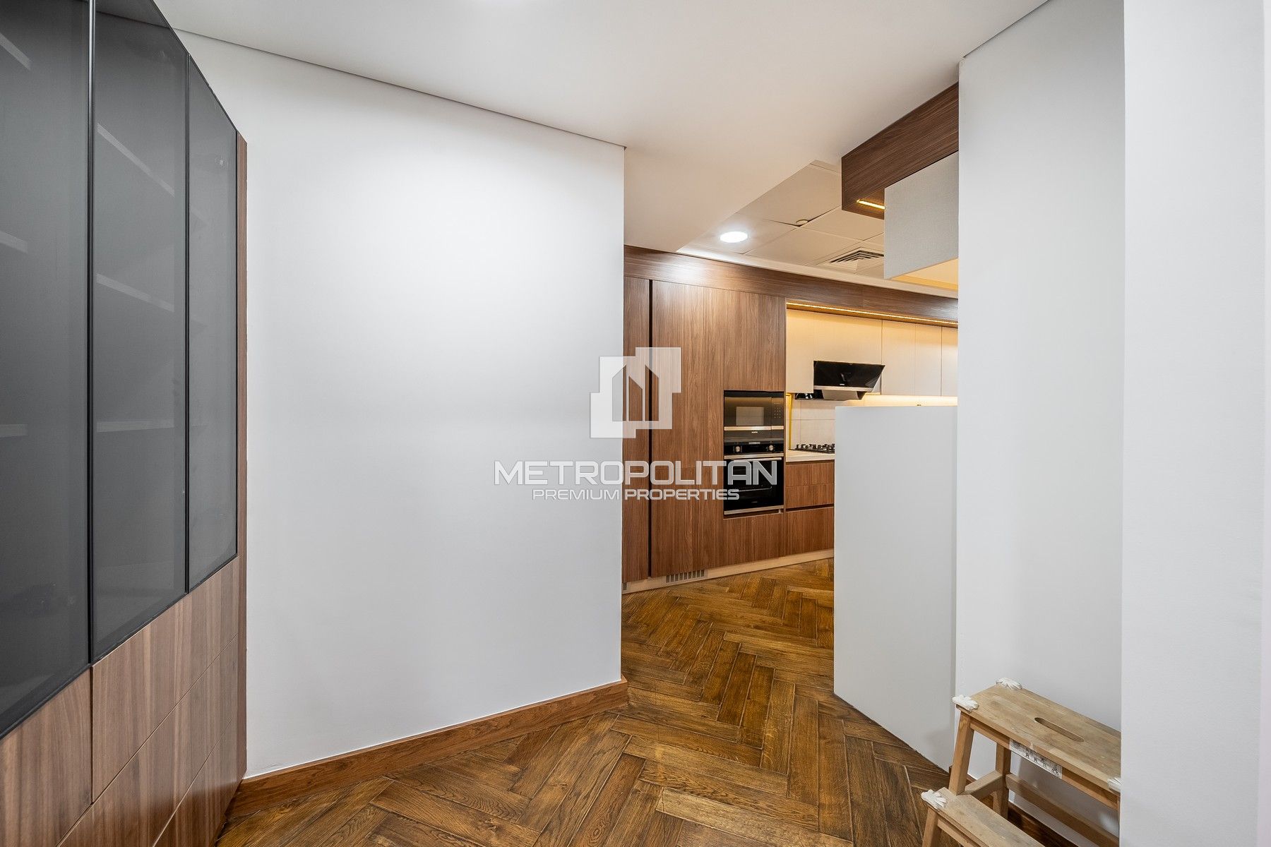 Unfurnished Spacious Unit Vacant | Prime Location