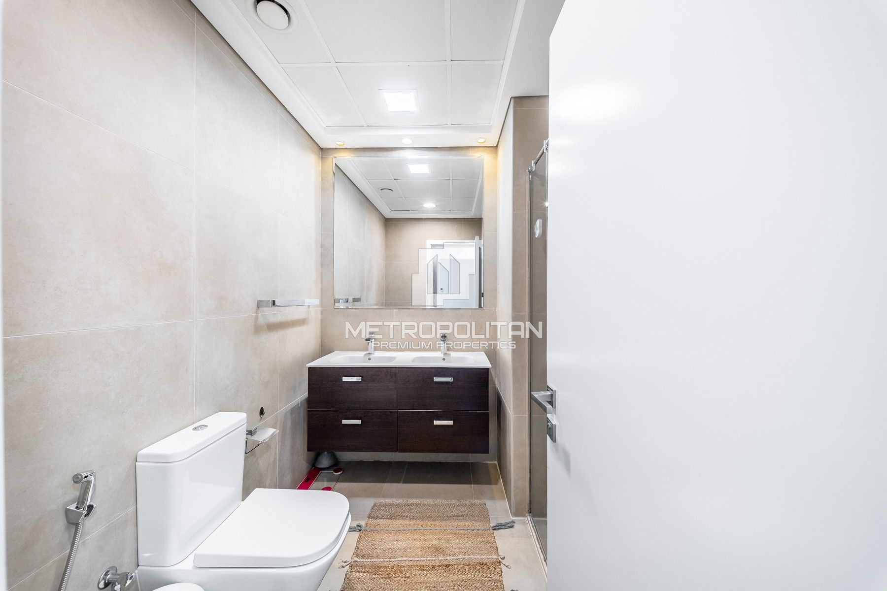 Unfurnished Spacious Unit Vacant | Prime Location