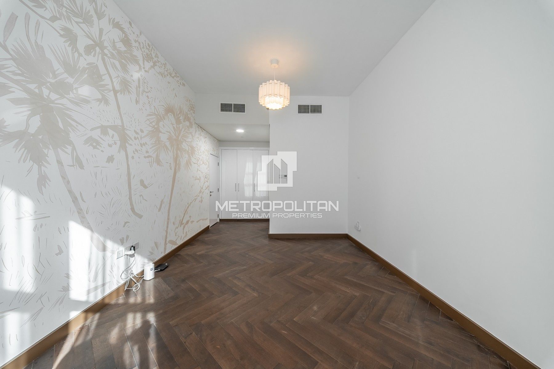 Unfurnished Spacious Unit Vacant | Prime Location