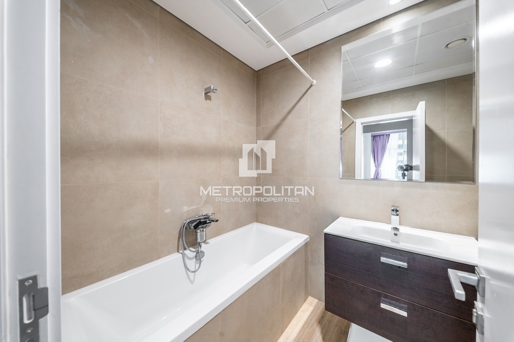 Unfurnished Spacious Unit Vacant | Prime Location