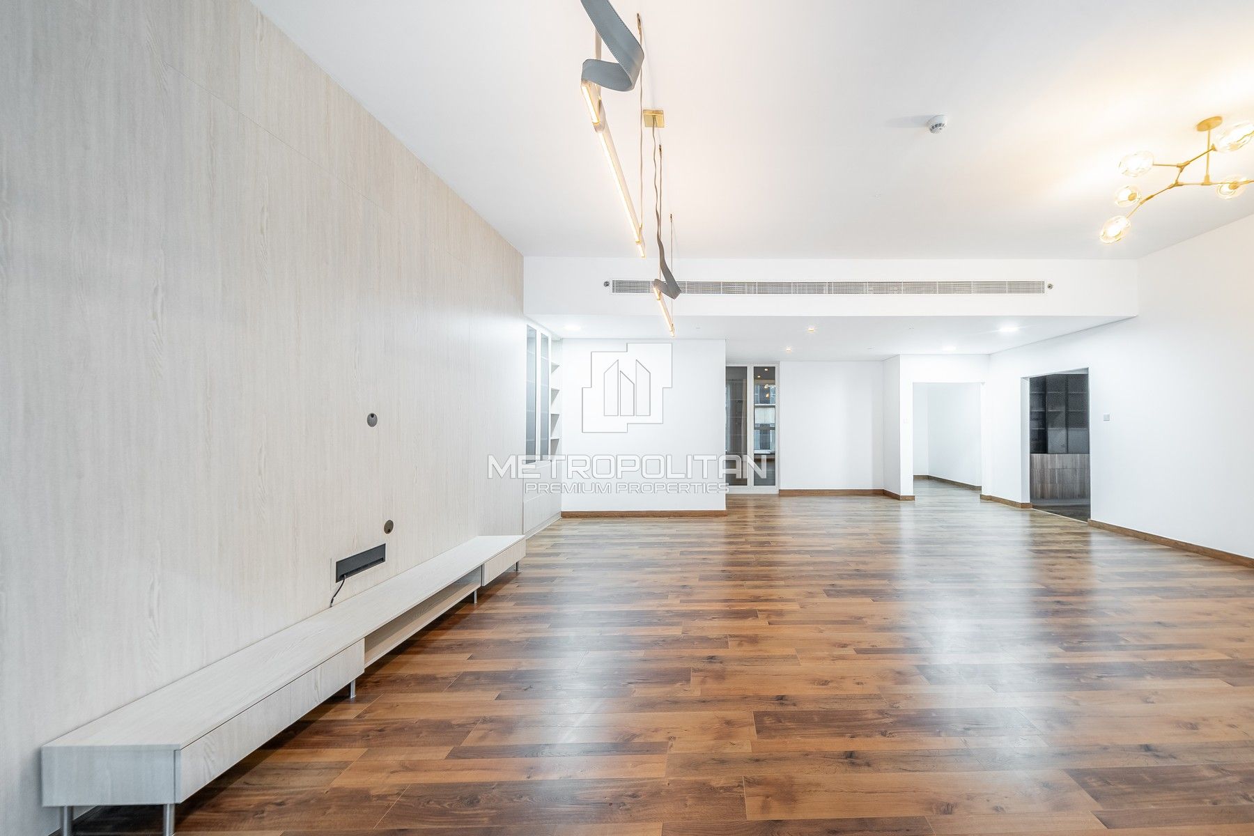 Unfurnished Spacious Unit Vacant | Prime Location