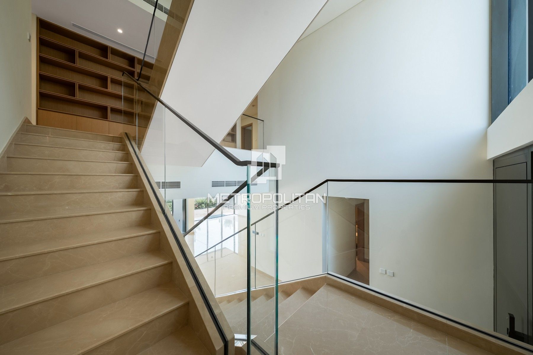 Luxurious | Prime First Row | Open Lake View