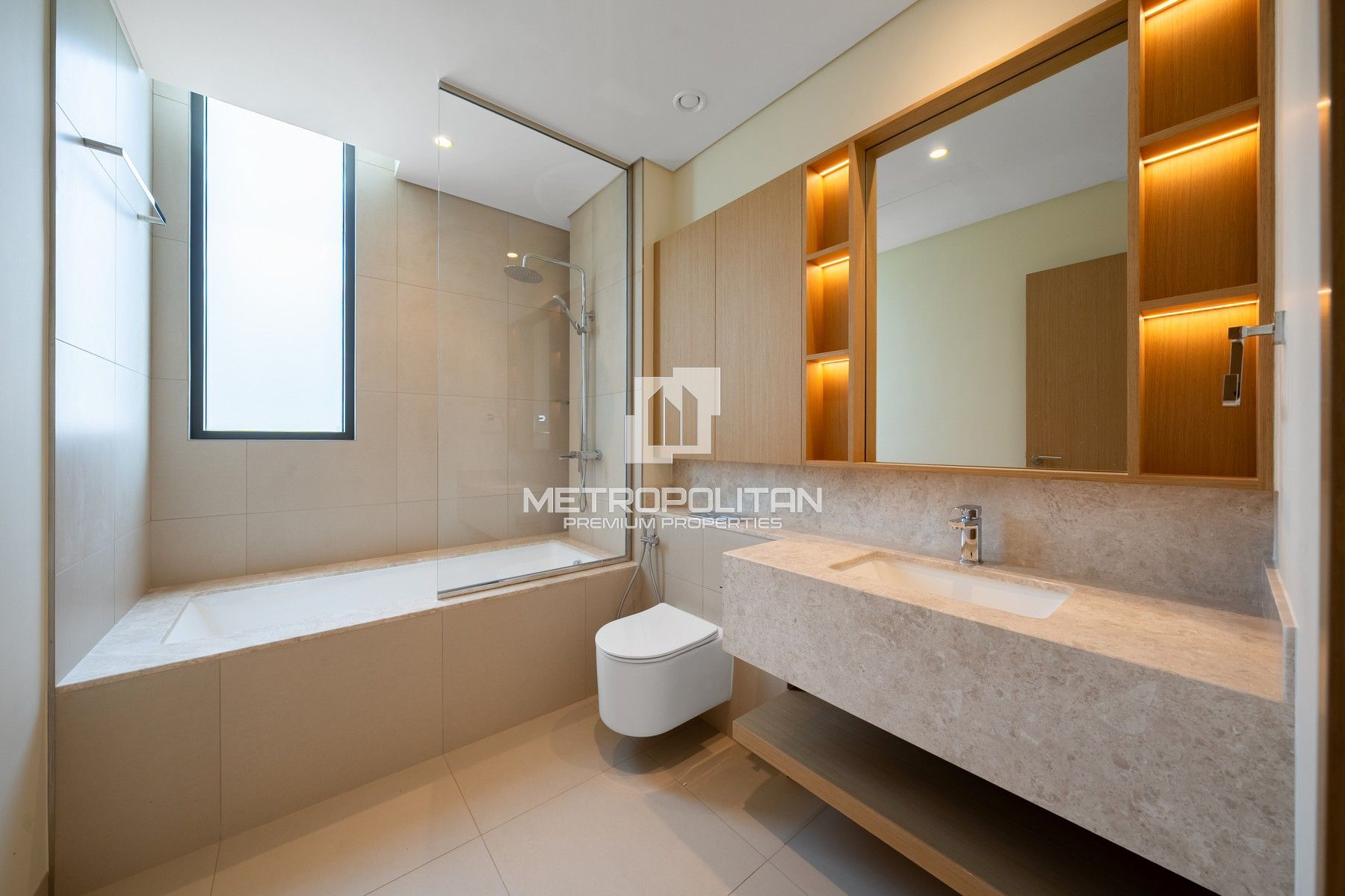 Luxurious | Prime First Row | Open Lake View
