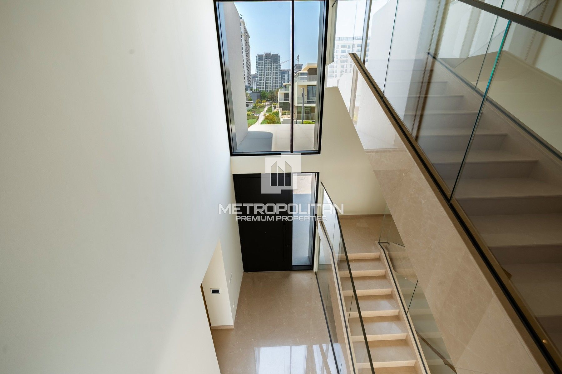 Luxurious | Prime First Row | Open Lake View
