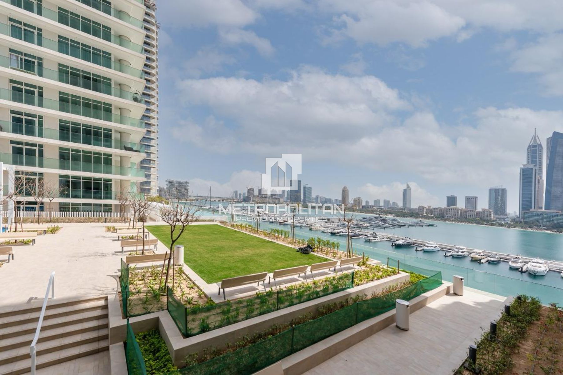شقة للإيجار في Sunrise Bay Tower 1، Dubai Harbour - MPR-10611