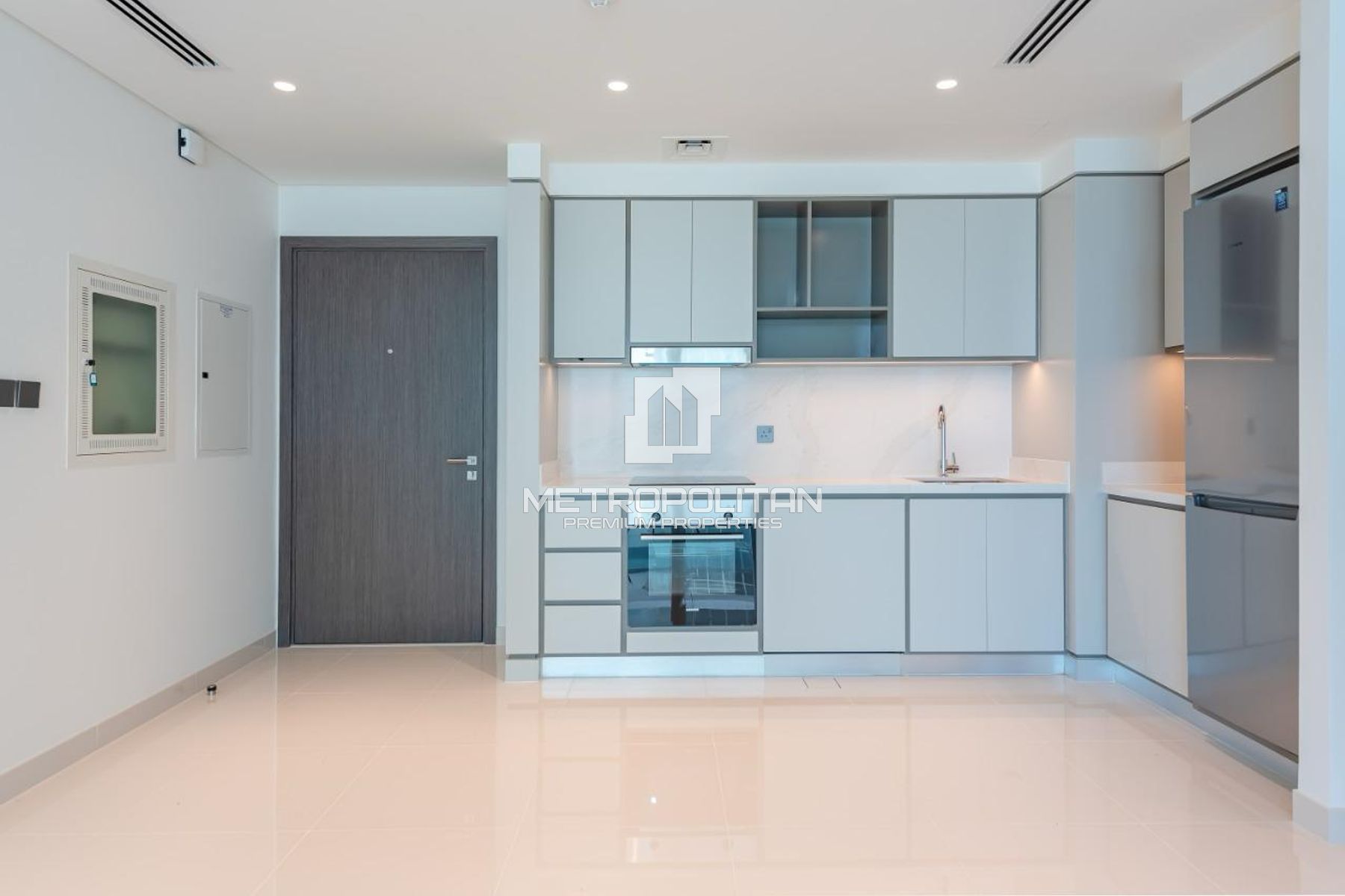 Spacious Design | Beachfront Living | Skyline View