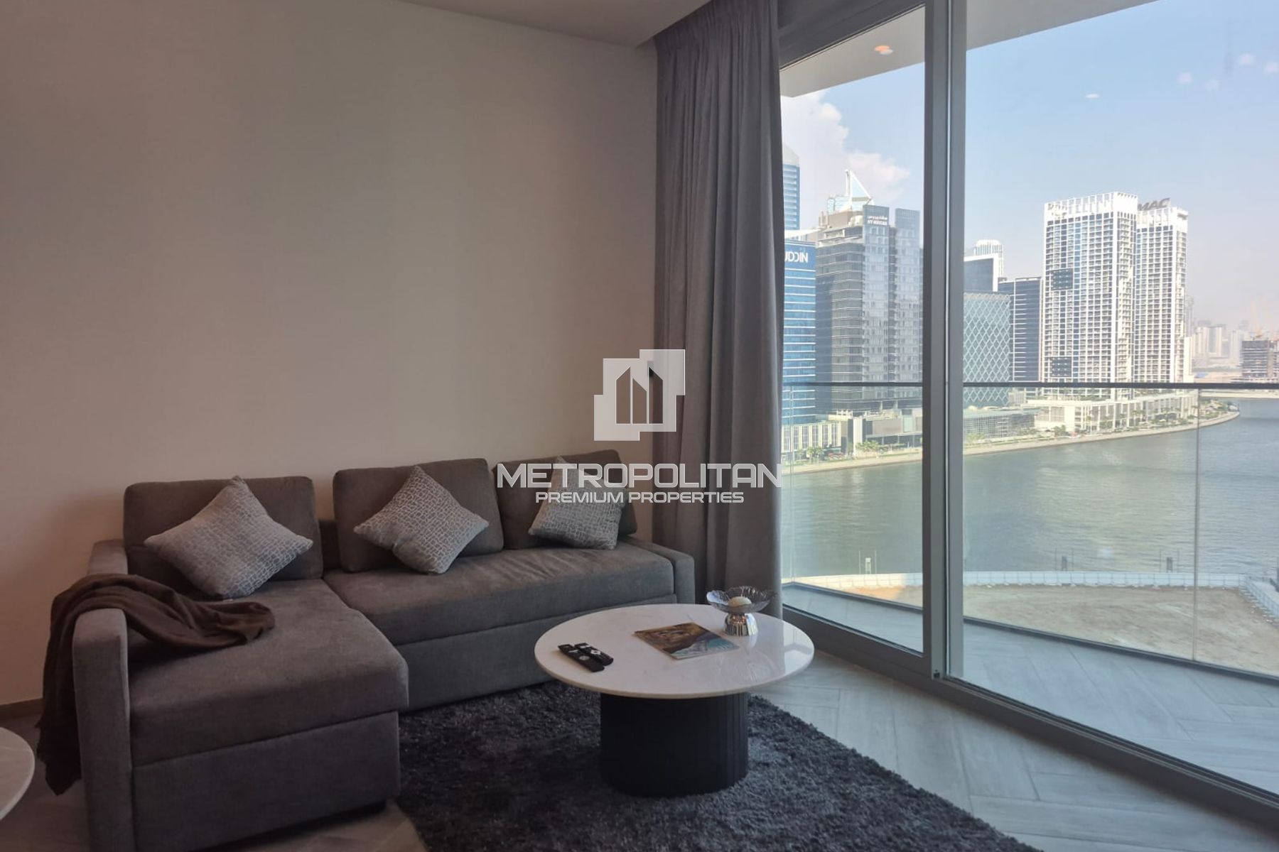 1BR Apartment for Rent in Peninsula Three, Business Bay - MPR-10630