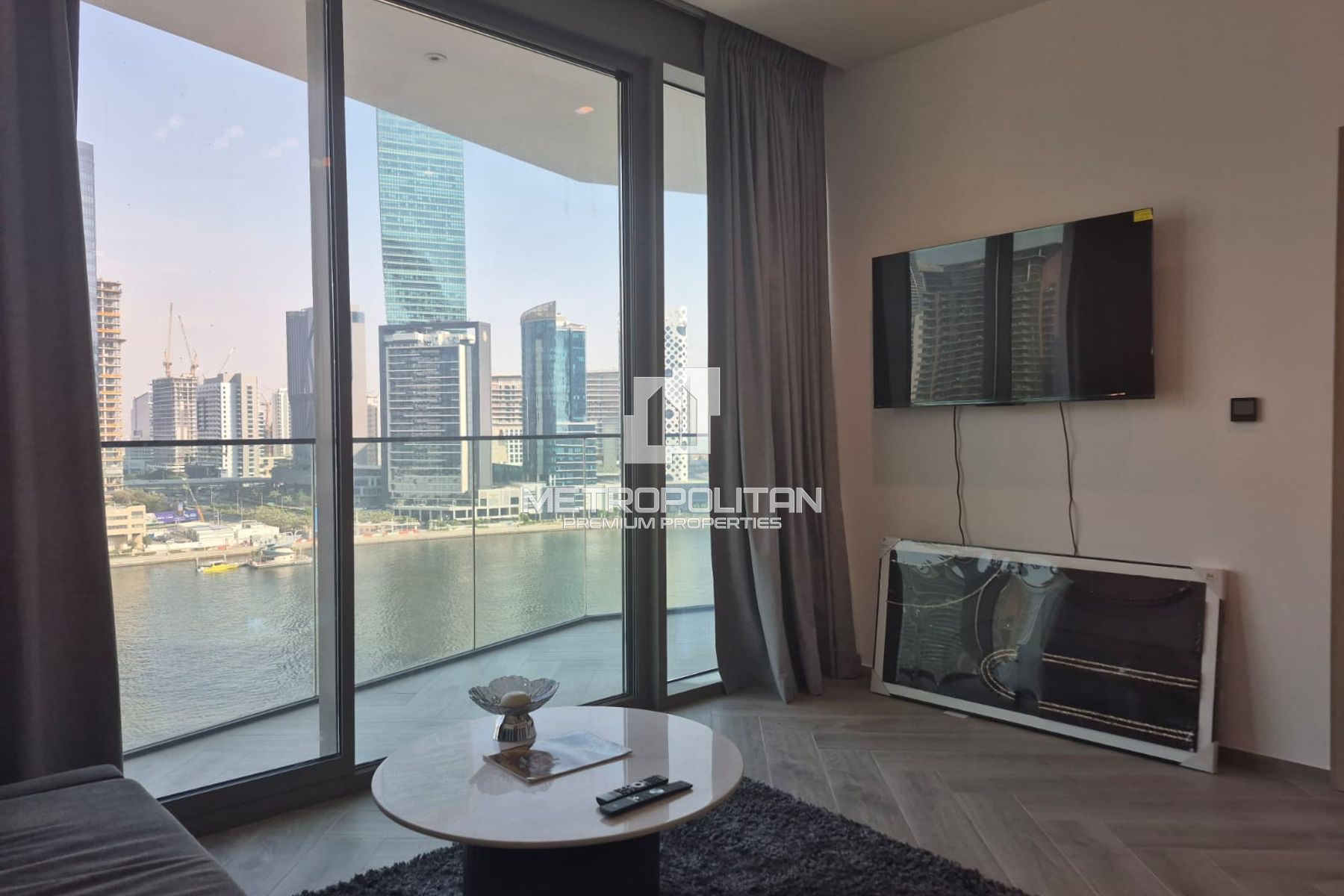 1BR Apartment for Rent in Peninsula Three, Business Bay - MPR-10630