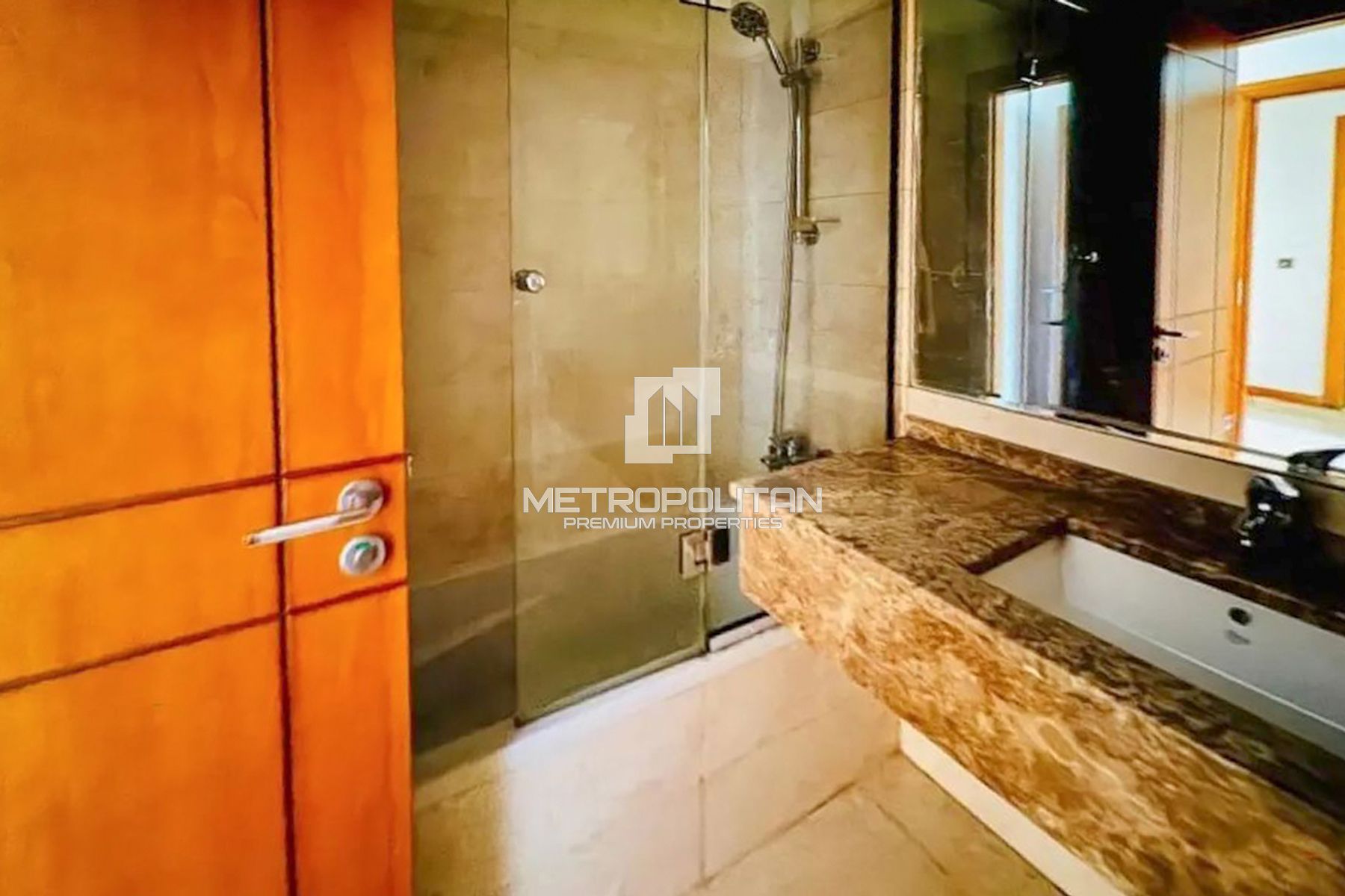 Spacious & Bright Unit | Near Mall of the Emirates