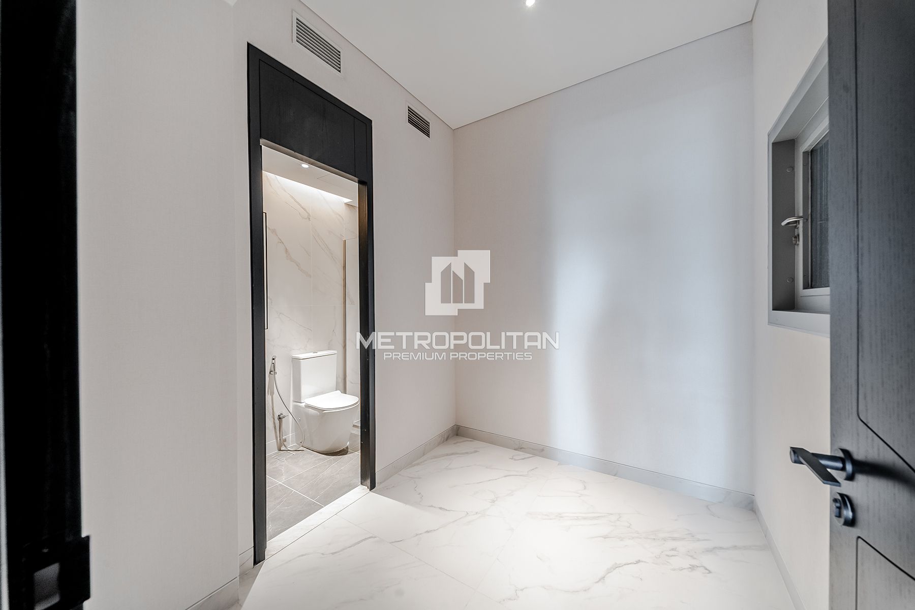 Luxury Home | Full Canal View | Brand New