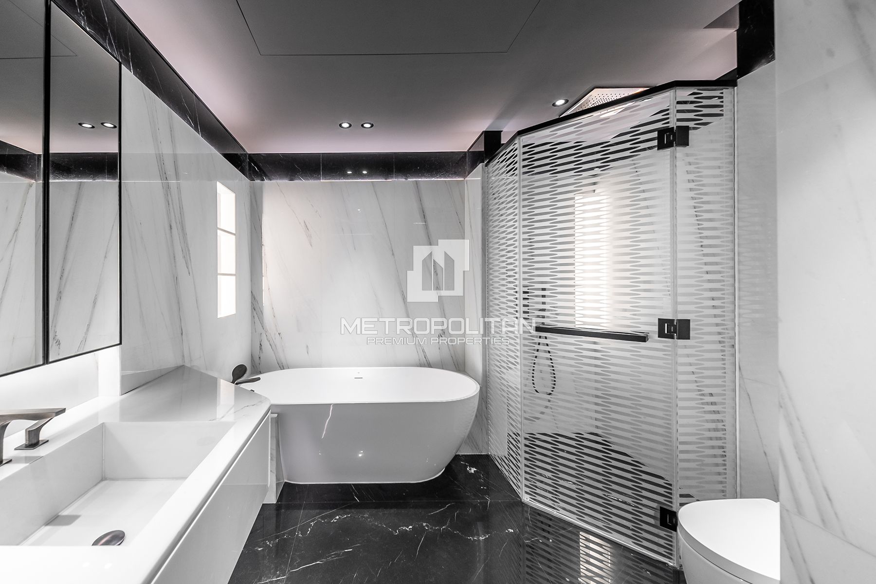 Luxury Home | Full Canal View | Brand New