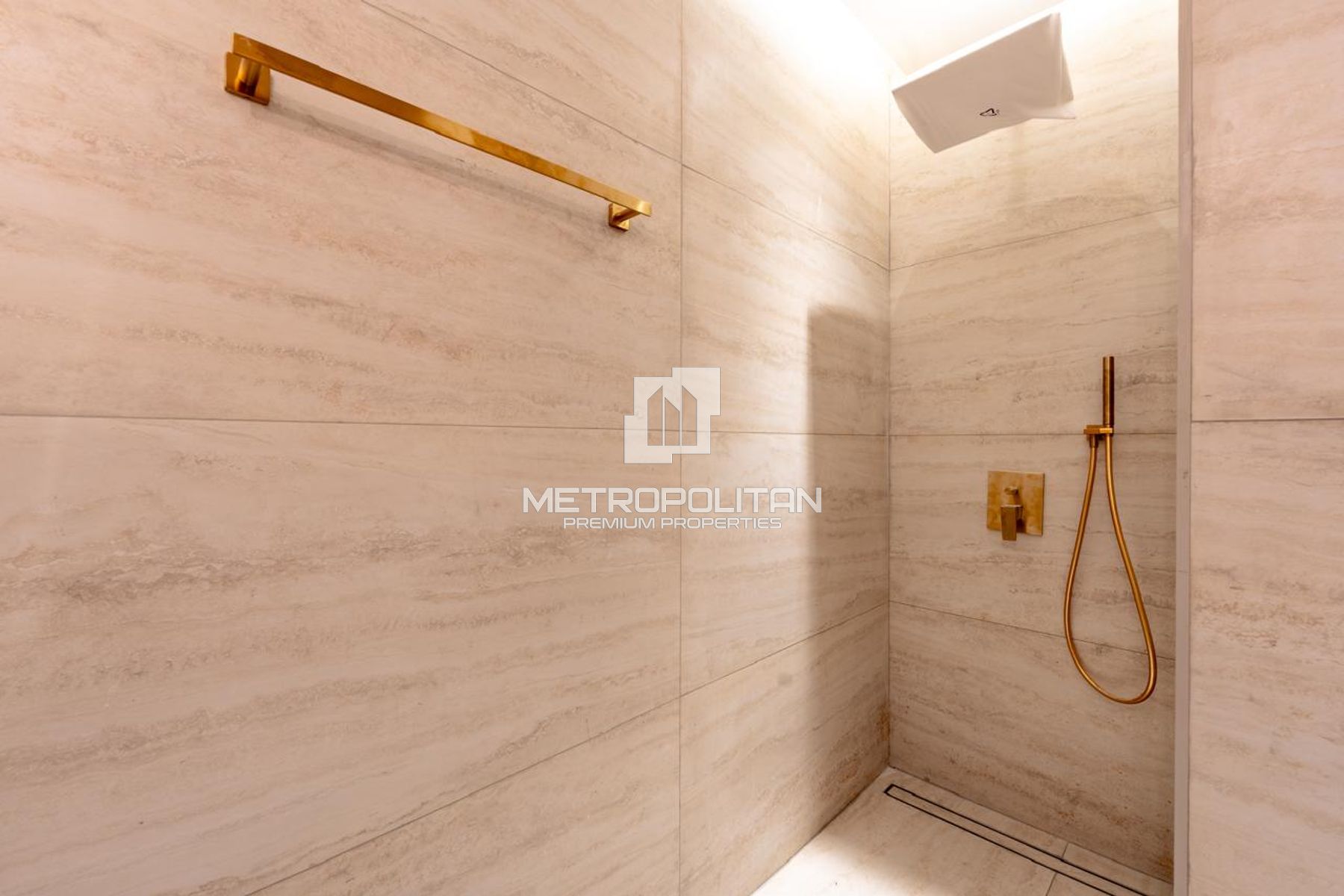Modern Residence | Mall Access | Large Layout