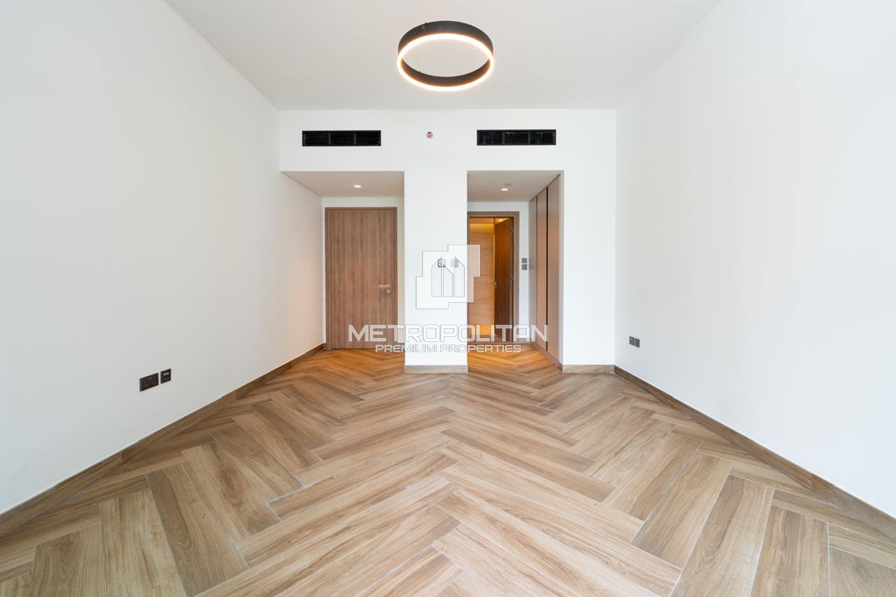 Modern Residence | Mall Access | Large Layout