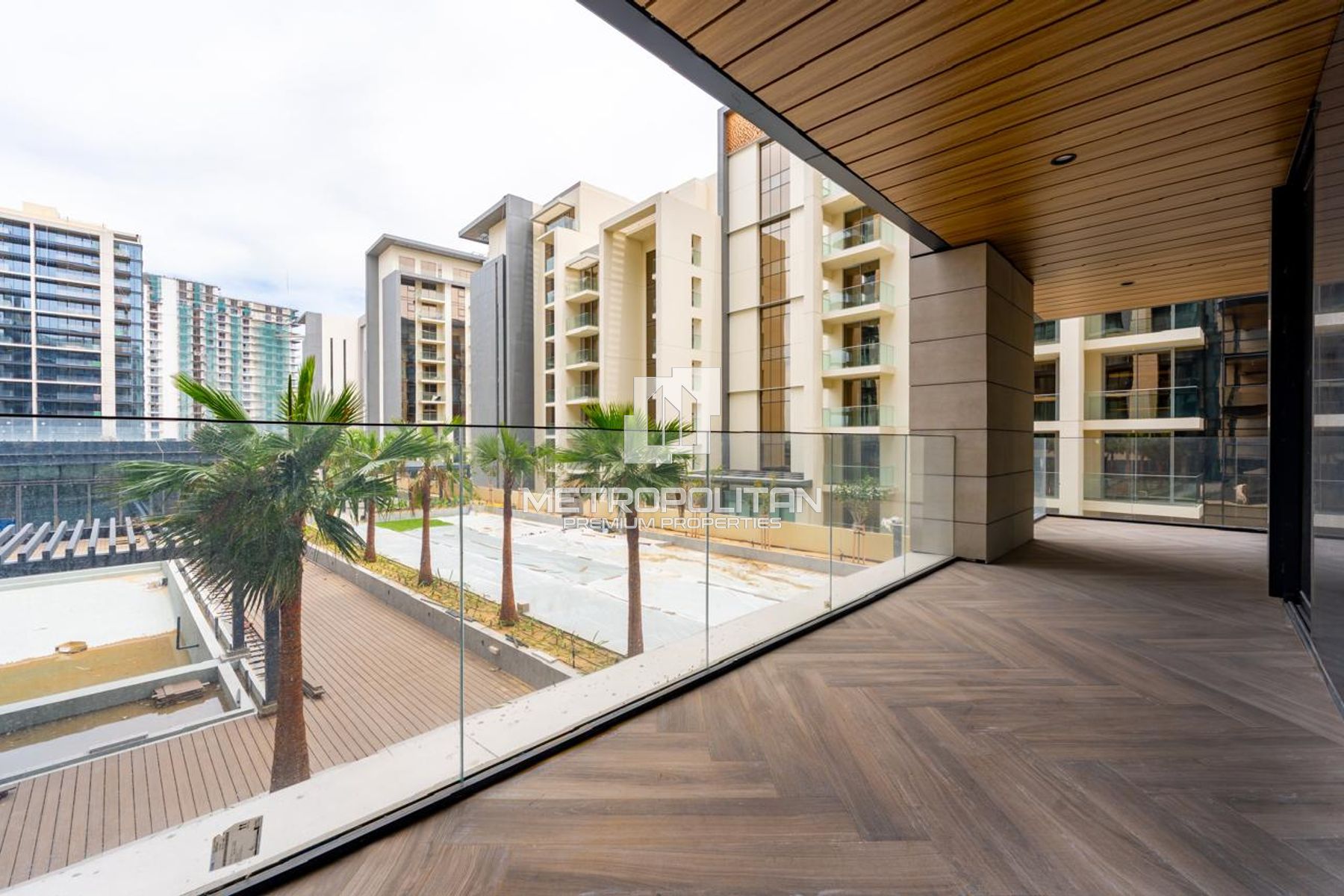 Modern Residence | Mall Access | Large Layout