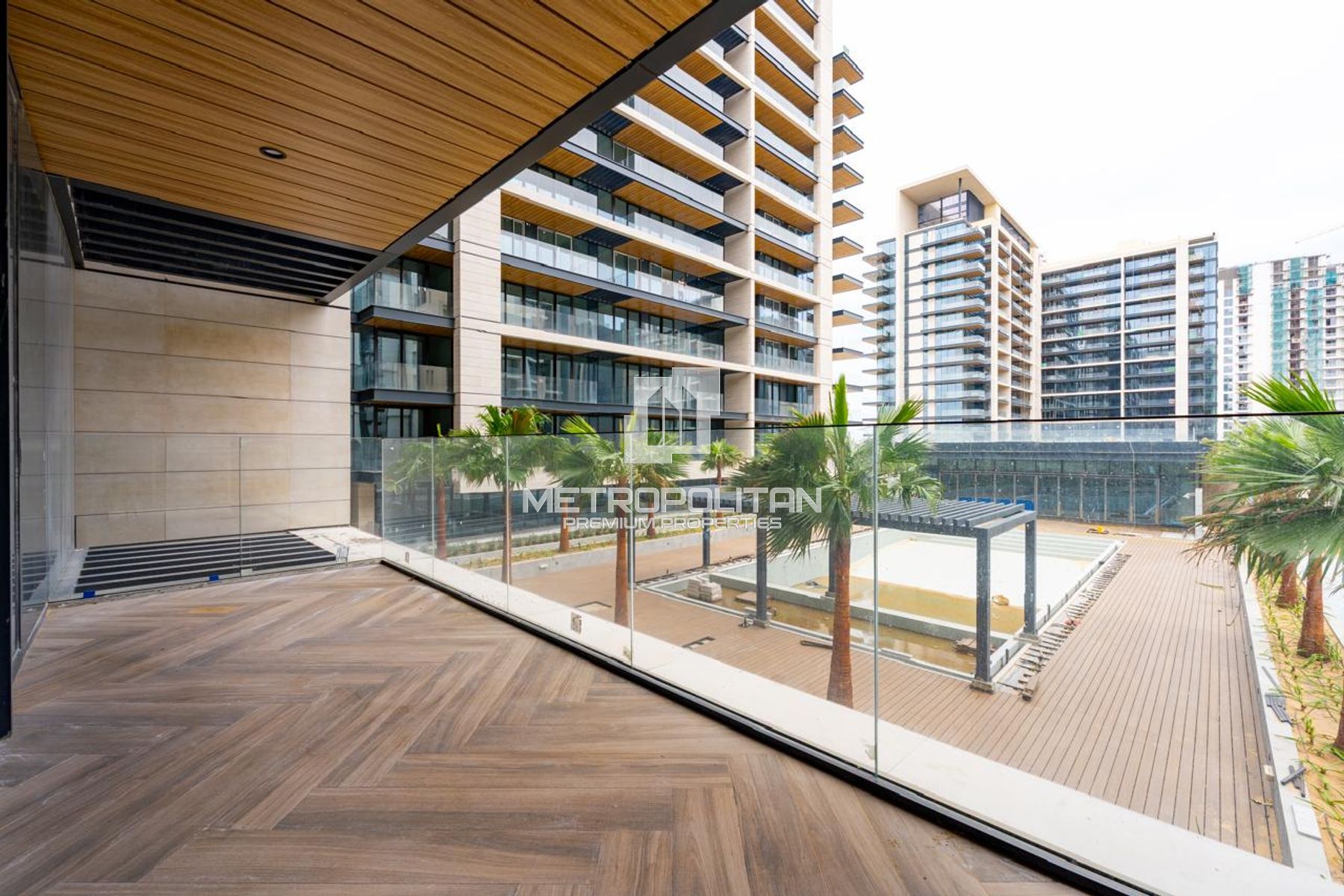 Modern Residence | Mall Access | Large Layout
