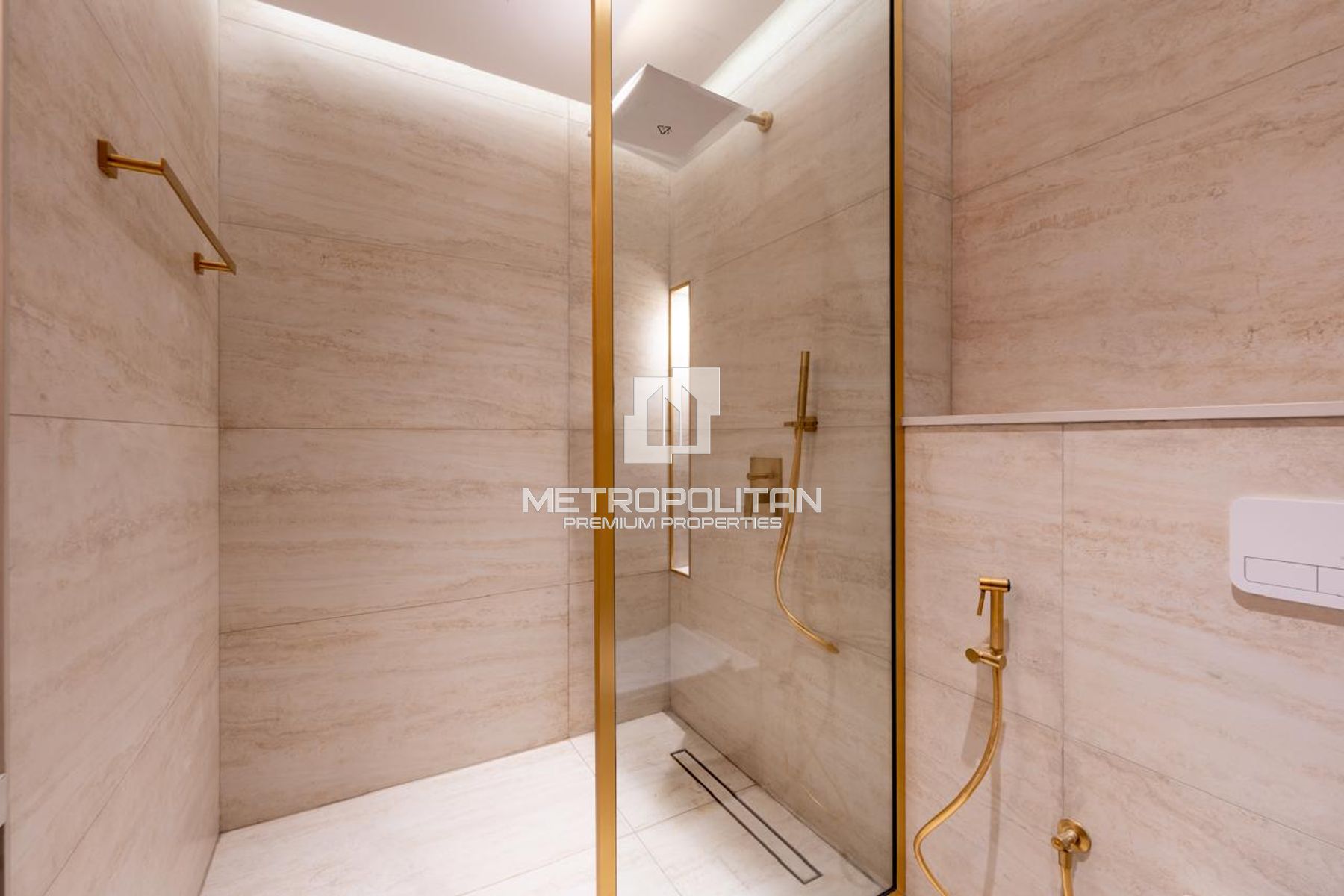 Modern Residence | Mall Access | Large Layout