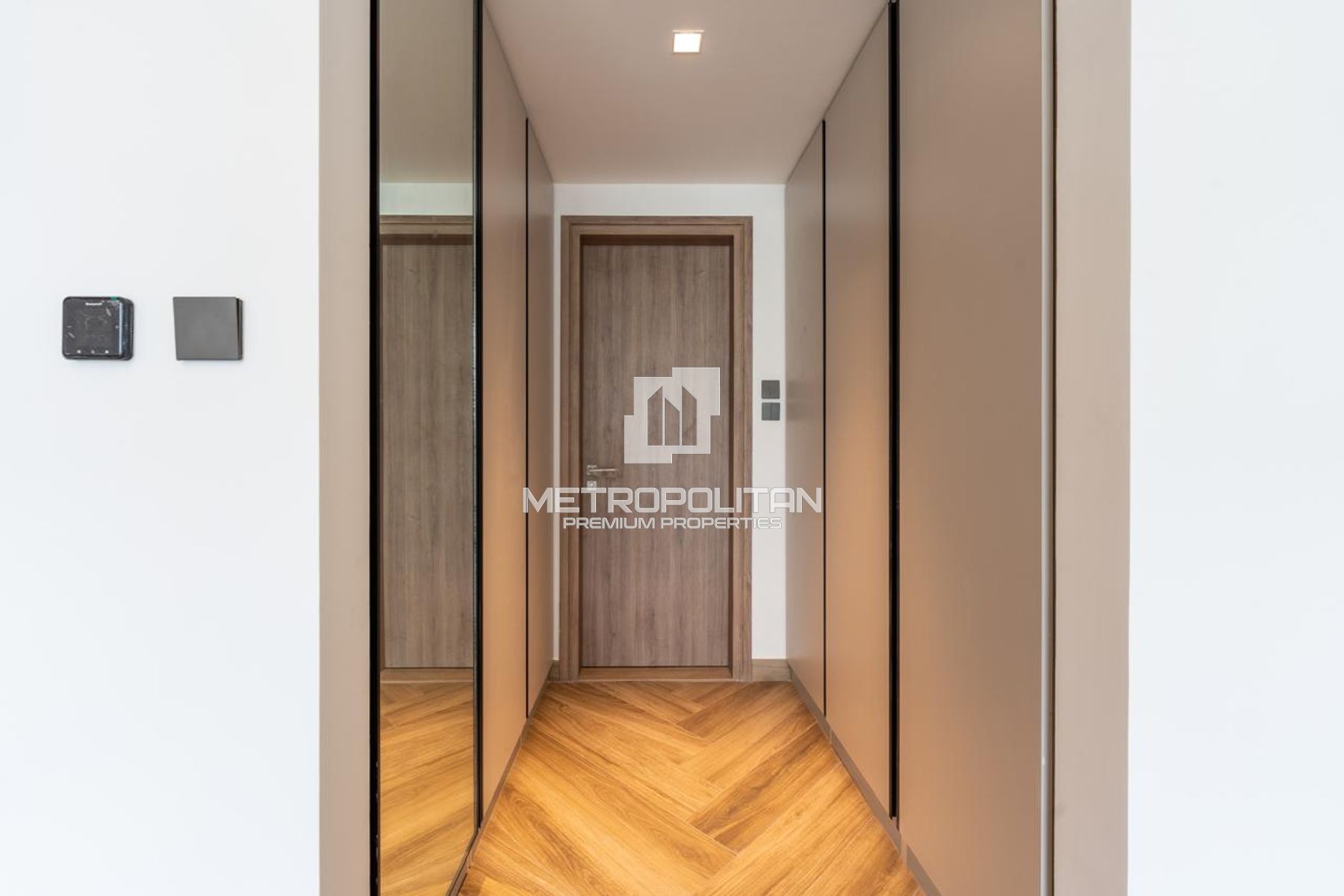 Modern Residence | Mall Access | Large Layout