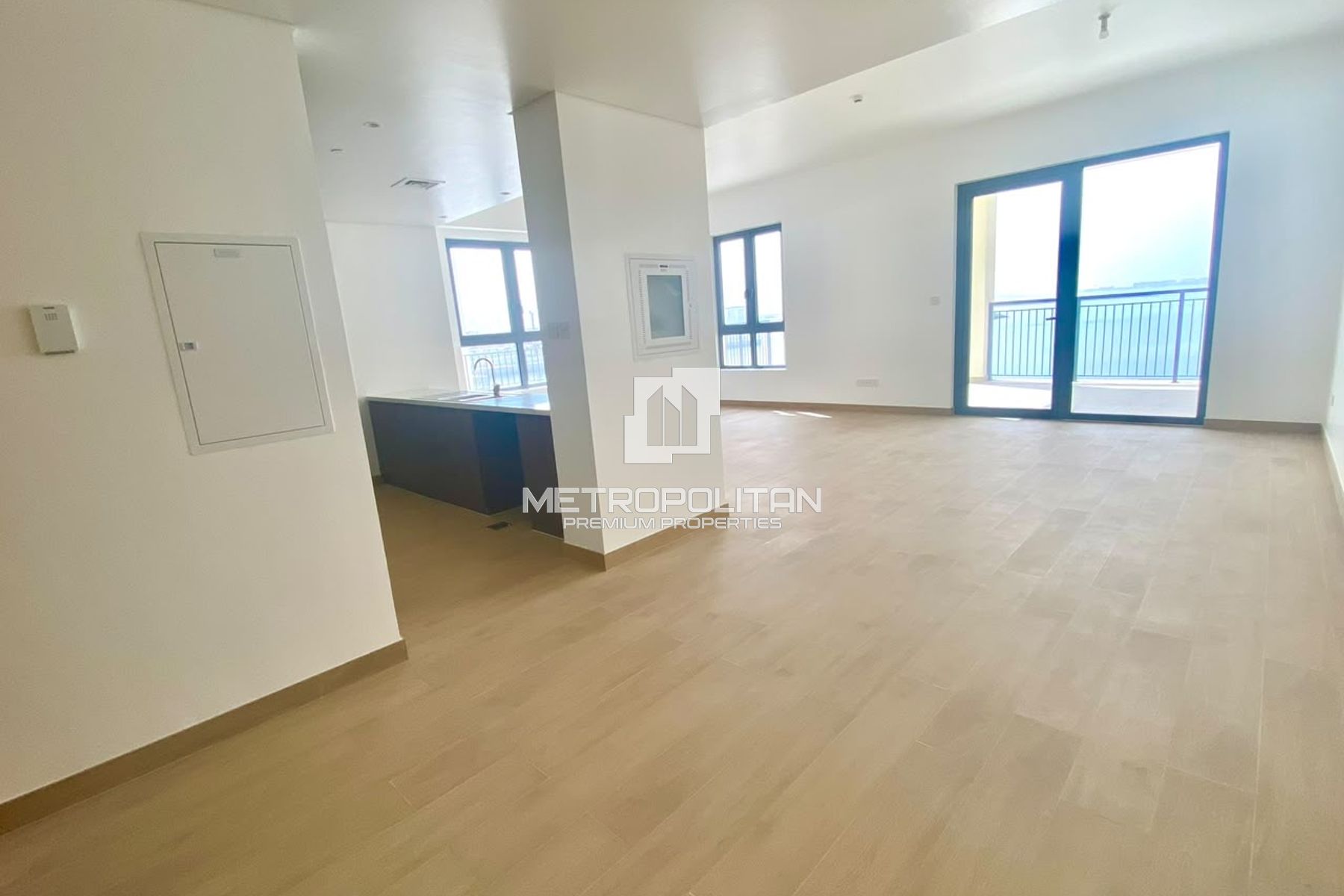 3BR Apartment for Rent in La Cote Building 3, Jumeirah - MPR-10639