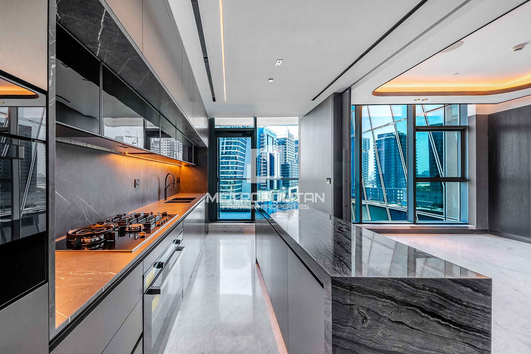 Corner Residence | Canal View | Premium Finishes