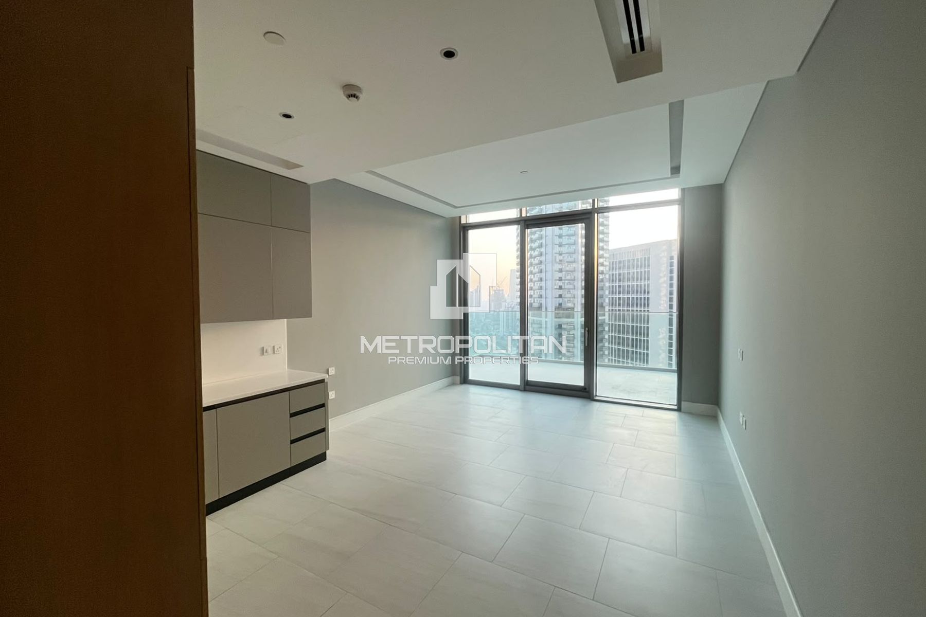 1BR Apartment for Rent in SLS Dubai Hotel & Residences, Business Bay - MPR-10645