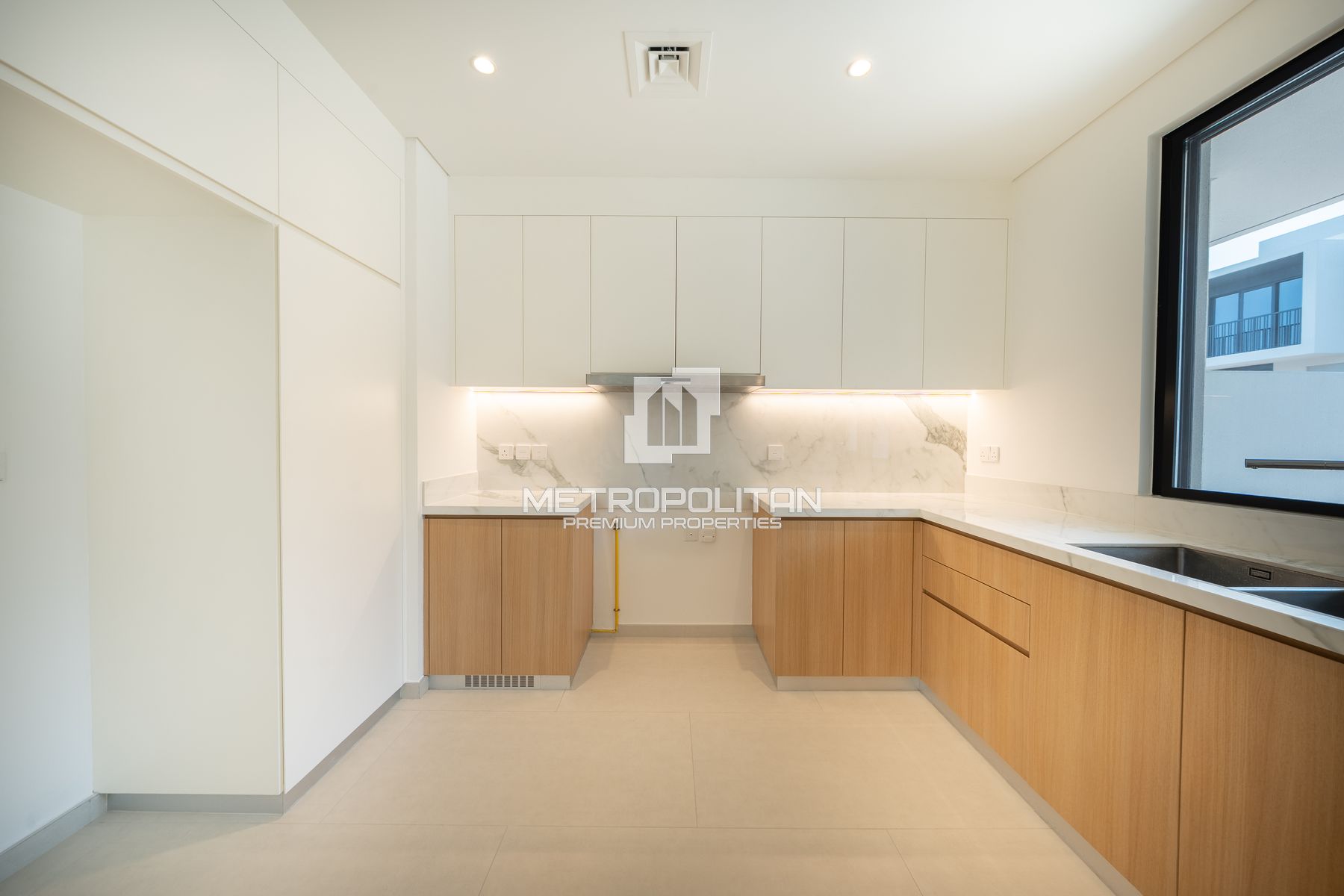 Spacious 3BR Townhouse | Type 6B2 | Prime Location