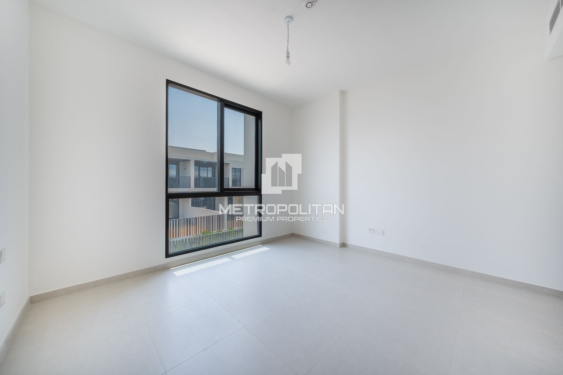 Spacious 3BR Townhouse | Type 6B2 | Prime Location