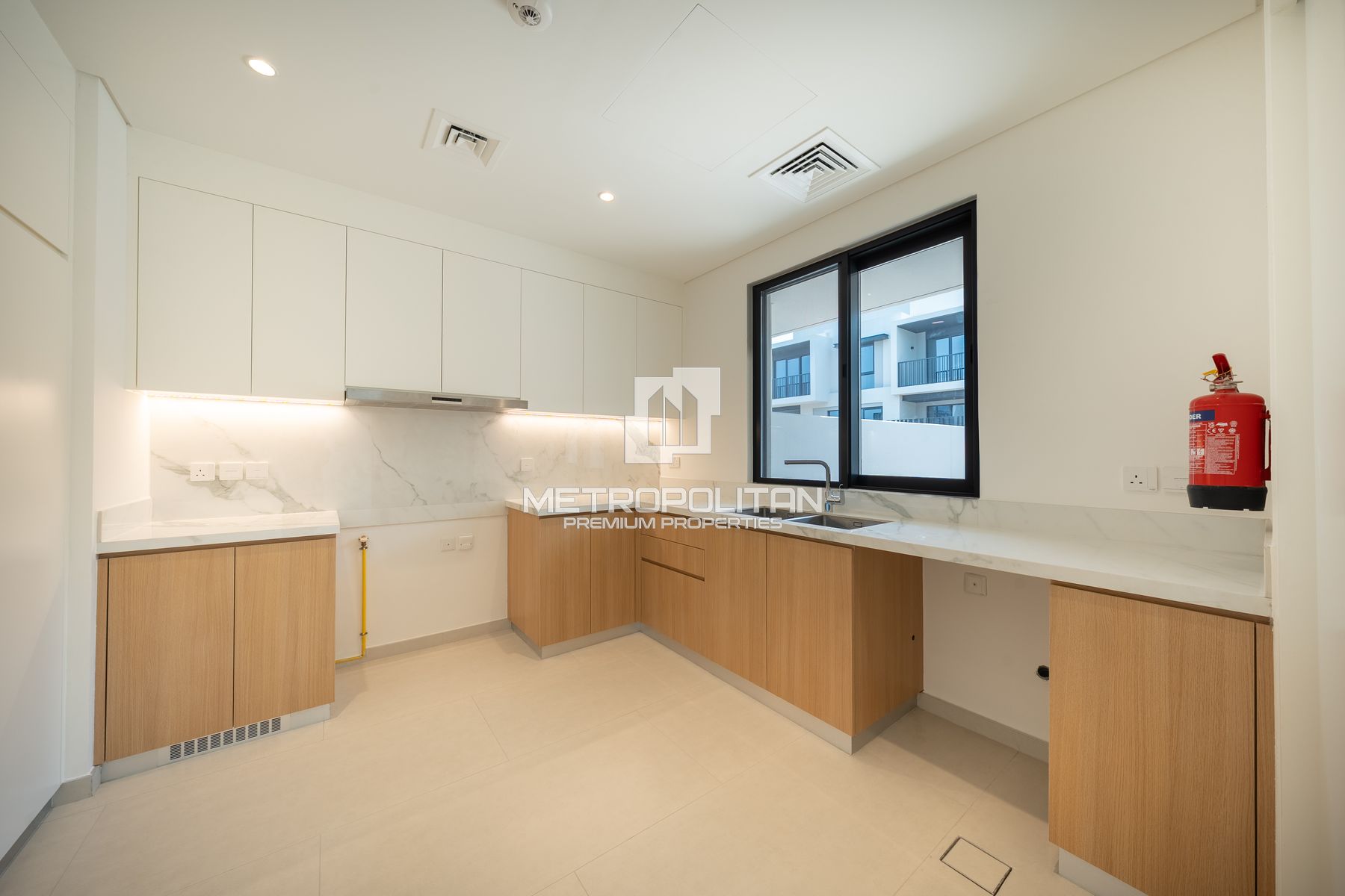 Spacious 3BR Townhouse | Type 6B2 | Prime Location