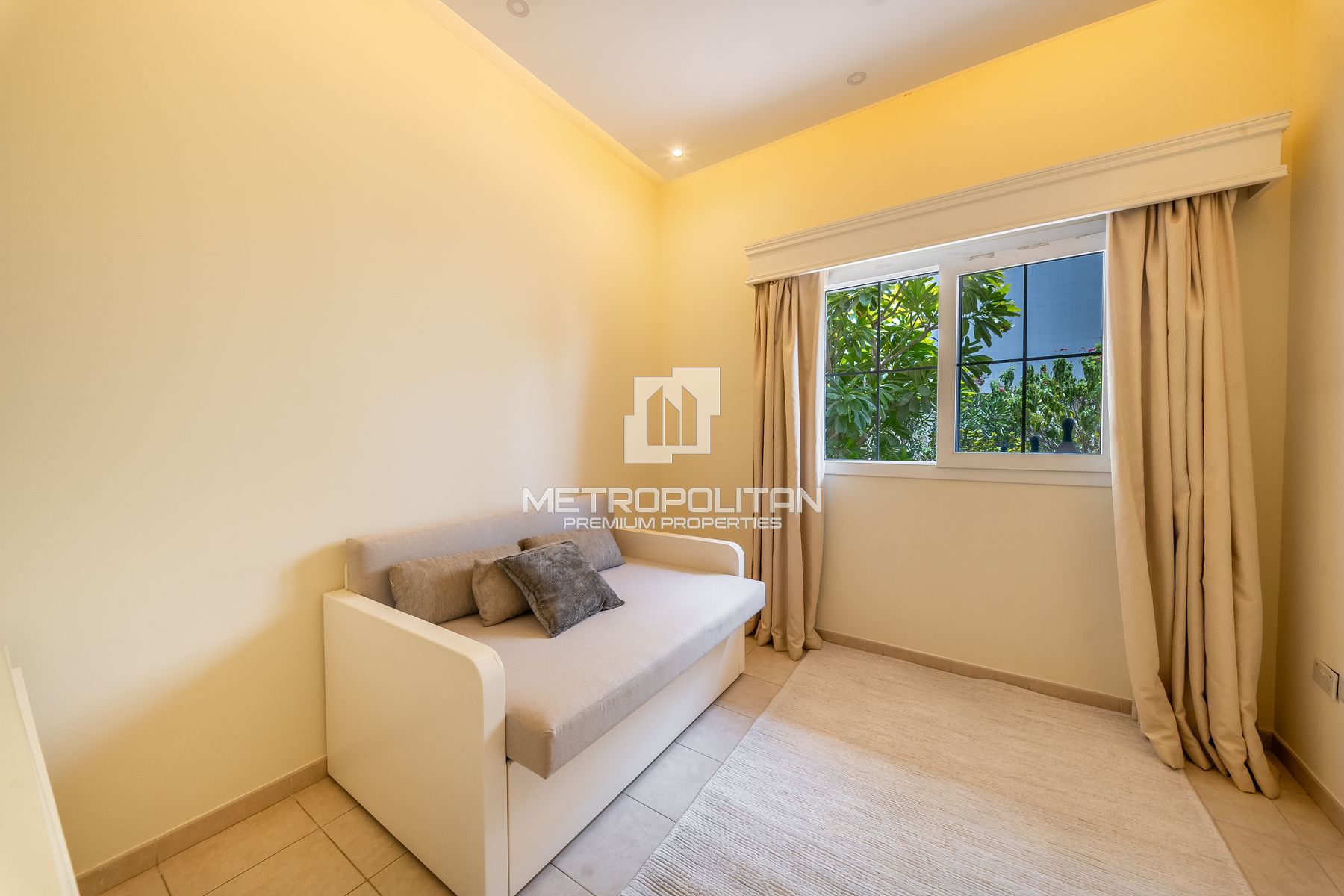 Prime Lake View | Type 3E End Unit | Single Row