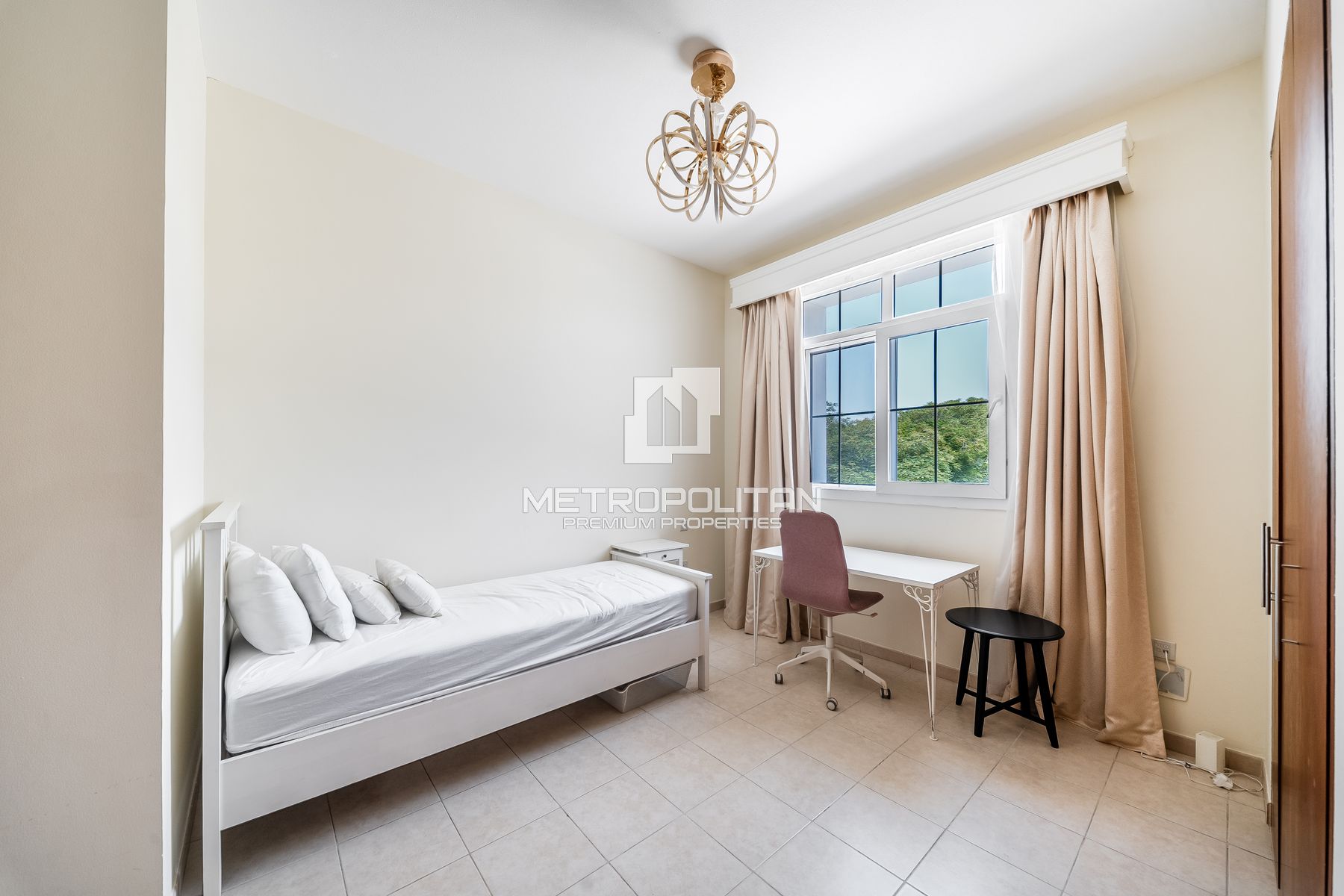 Prime Lake View | Type 3E End Unit | Single Row