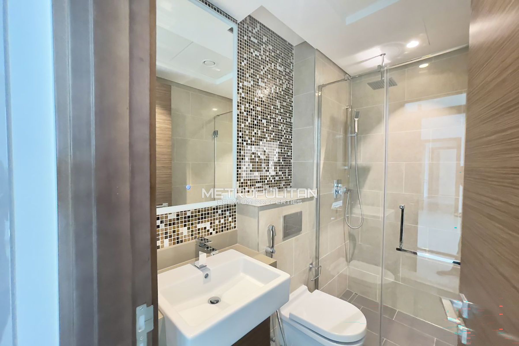Well-Maintained 3BR | Swimming pool view