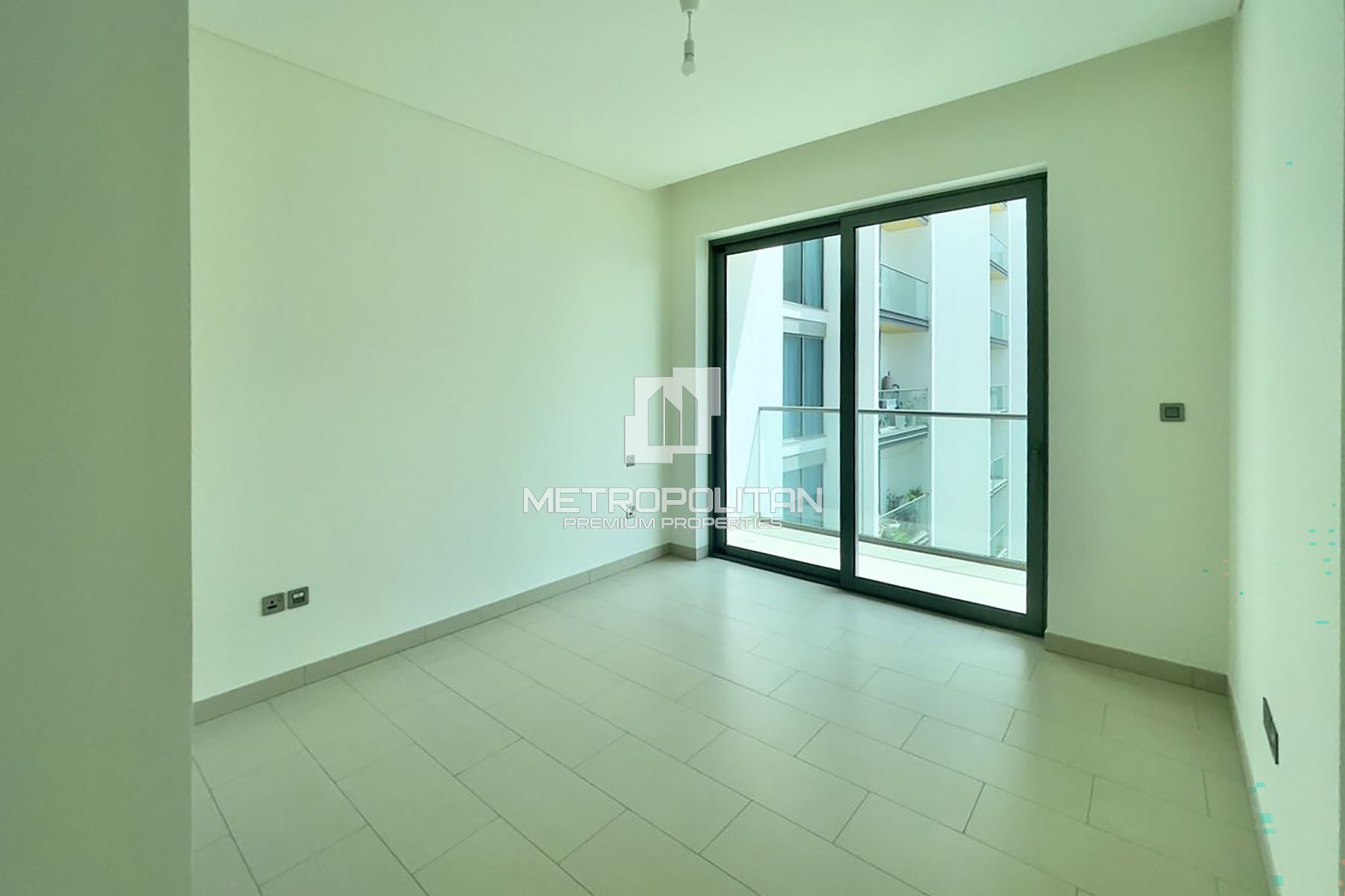 Well-Maintained 3BR | Swimming pool view